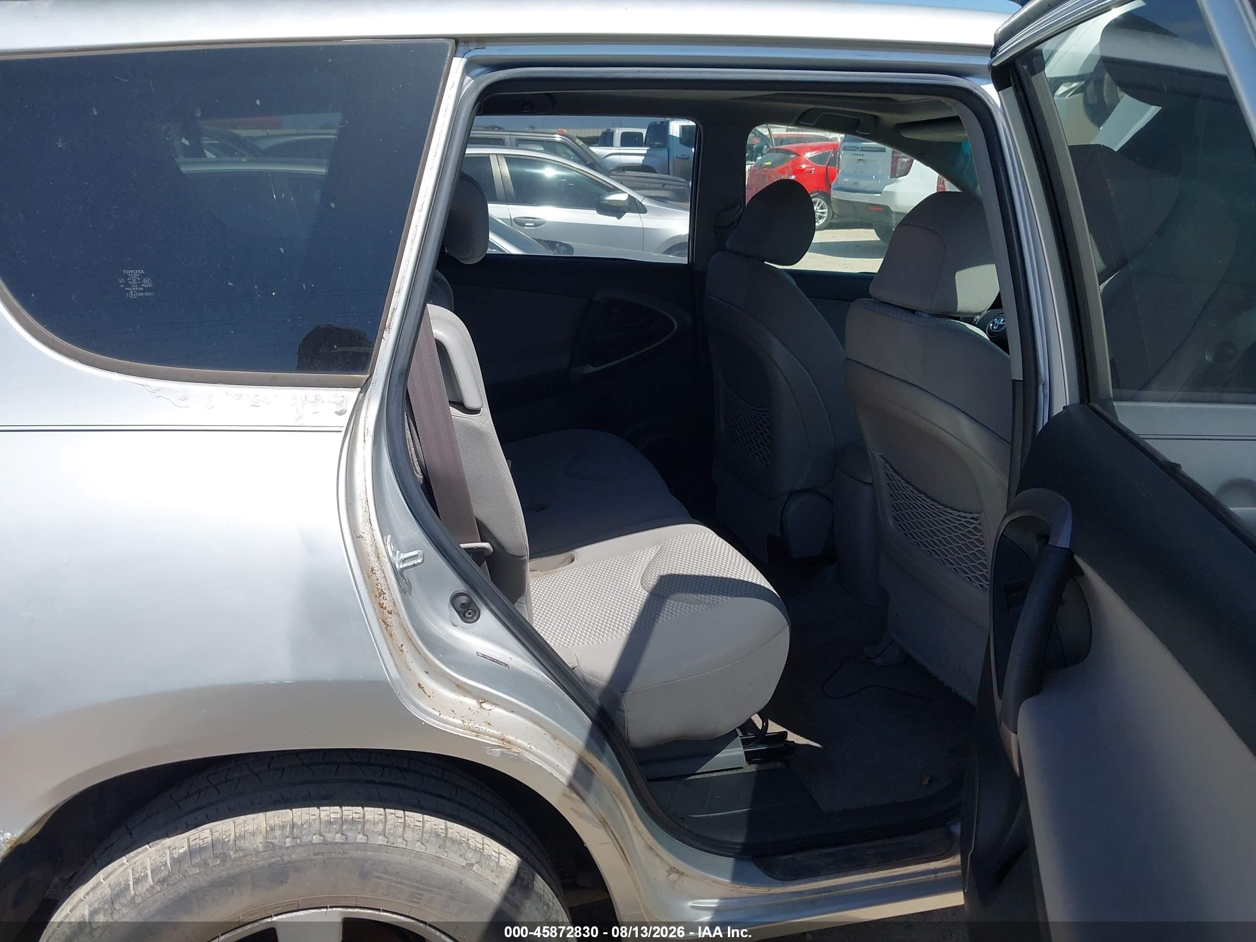 2007 Toyota Rav4 Limited Silver vin: JTMBK31V575028128