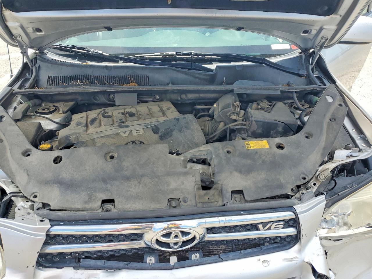 2007 Toyota Rav4 Limited Серебряный vin: JTMBK31V575033393