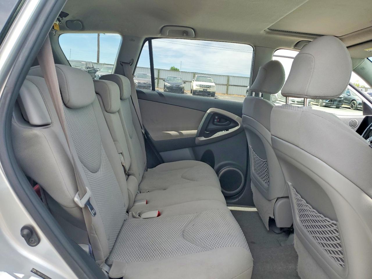 2007 Toyota Rav4 Limited Серебряный vin: JTMBK31V575033393