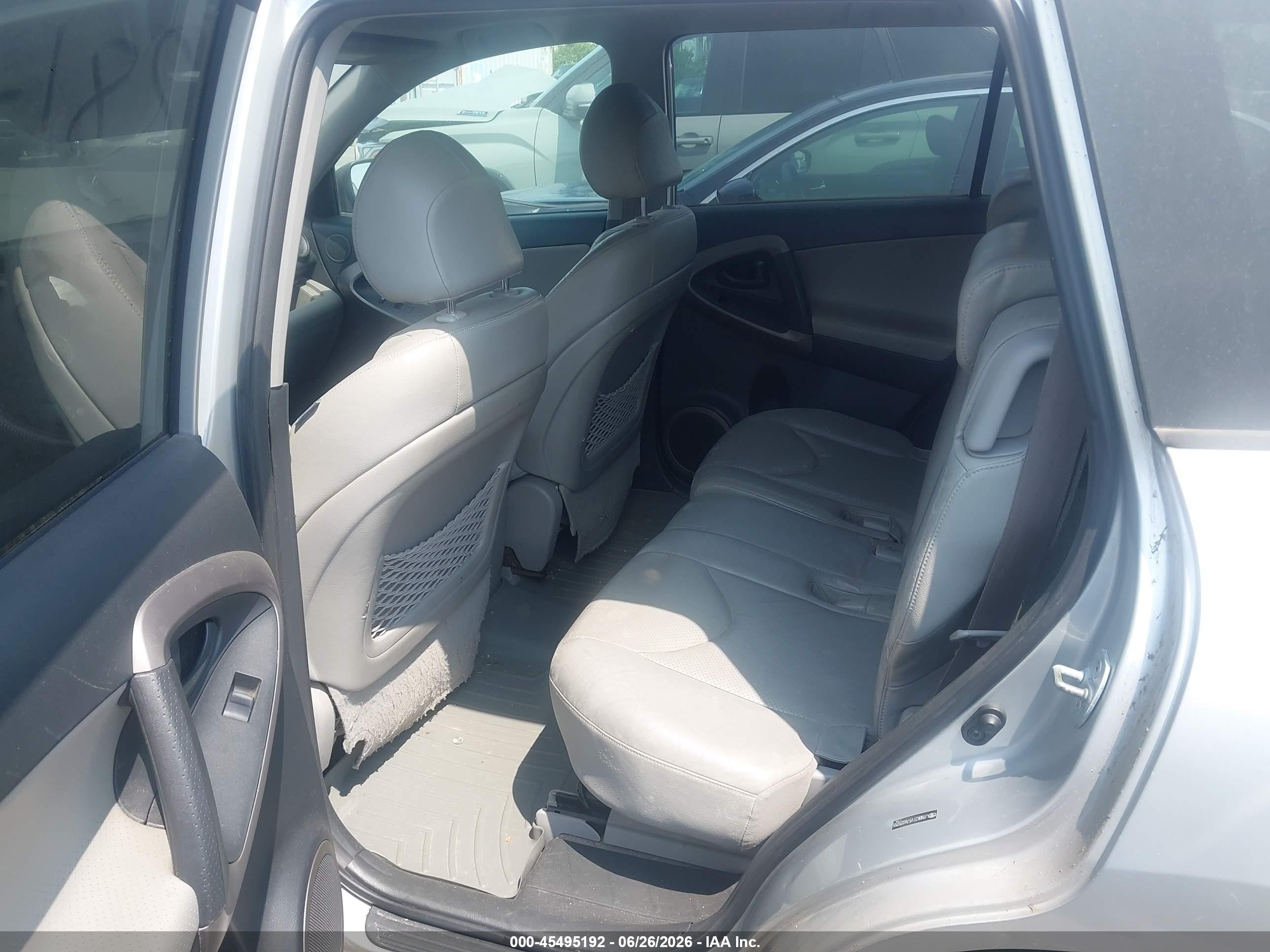 2007 Toyota Rav4 Limited Silver vin: JTMBK31V576025255