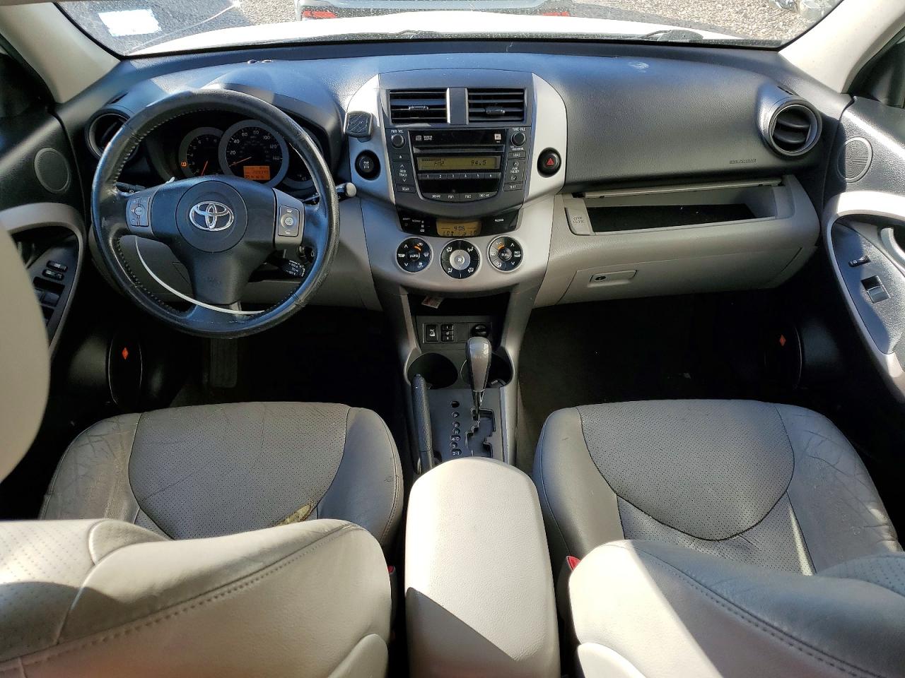 2008 Toyota Rav4 Limited White vin: JTMBK31V585061230