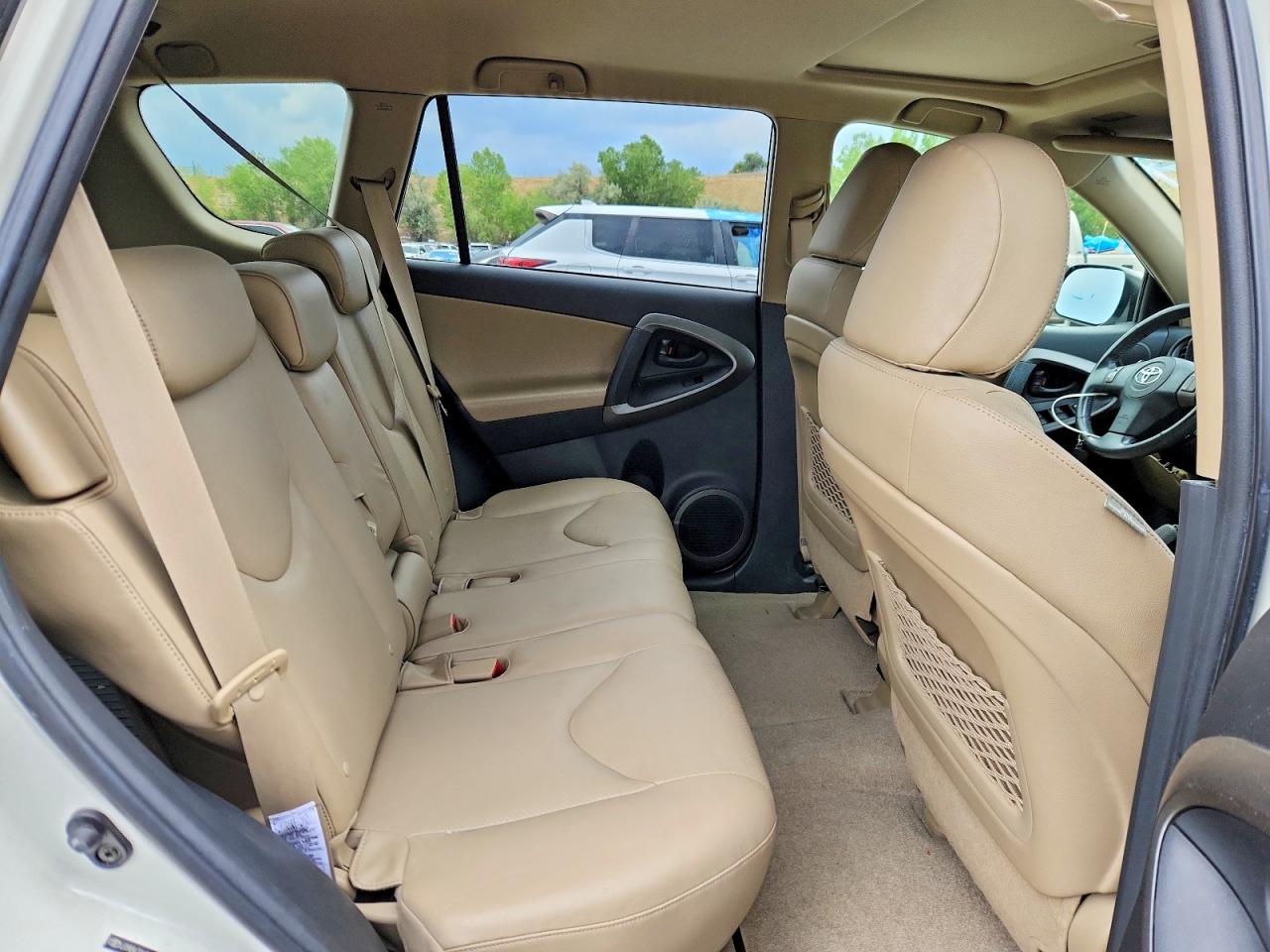 2009 Toyota Rav4 Limited White vin: JTMBK31V595082824