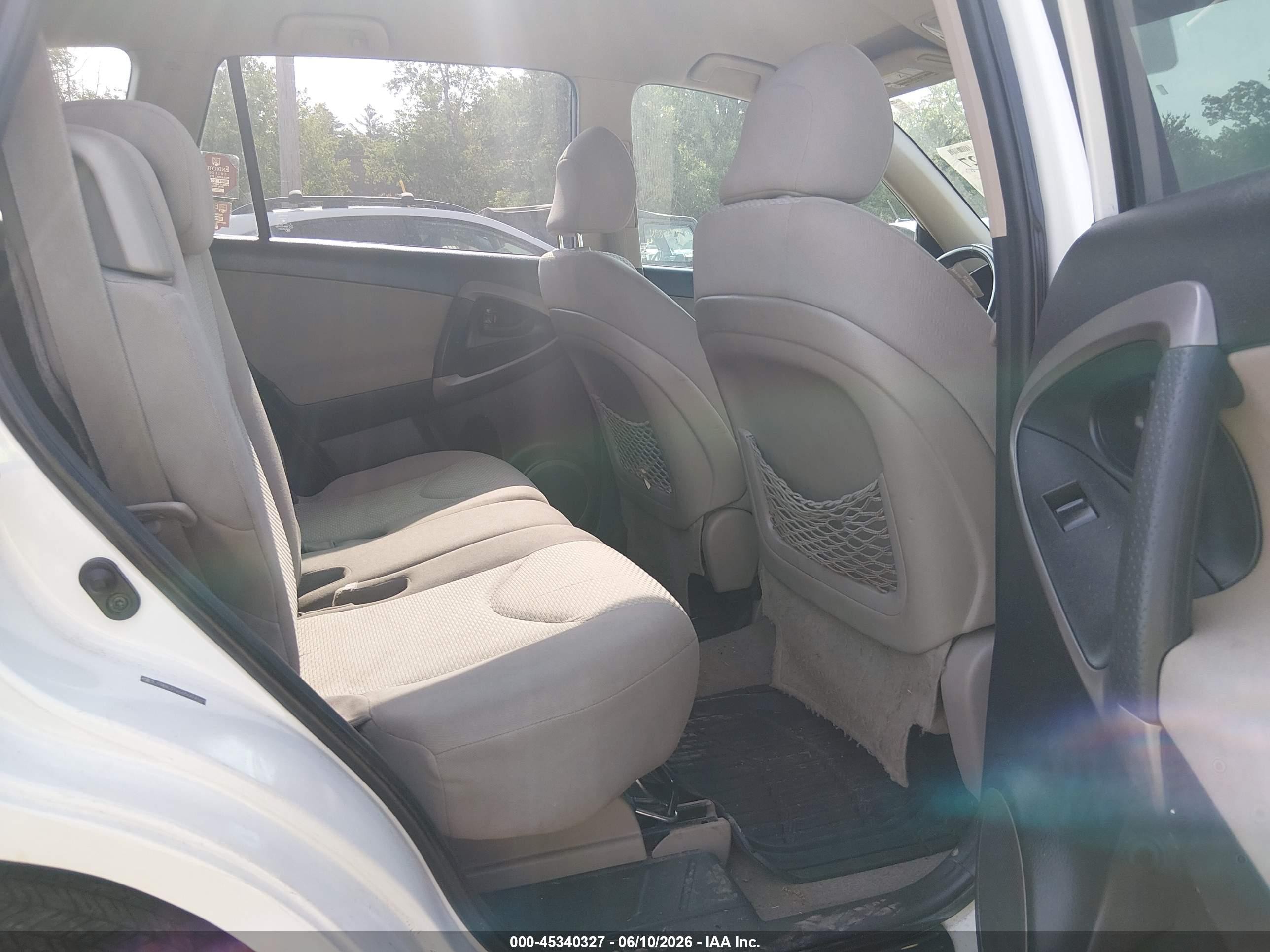 2006 Toyota Rav4 Limited V6 White vin: JTMBK31V665004869
