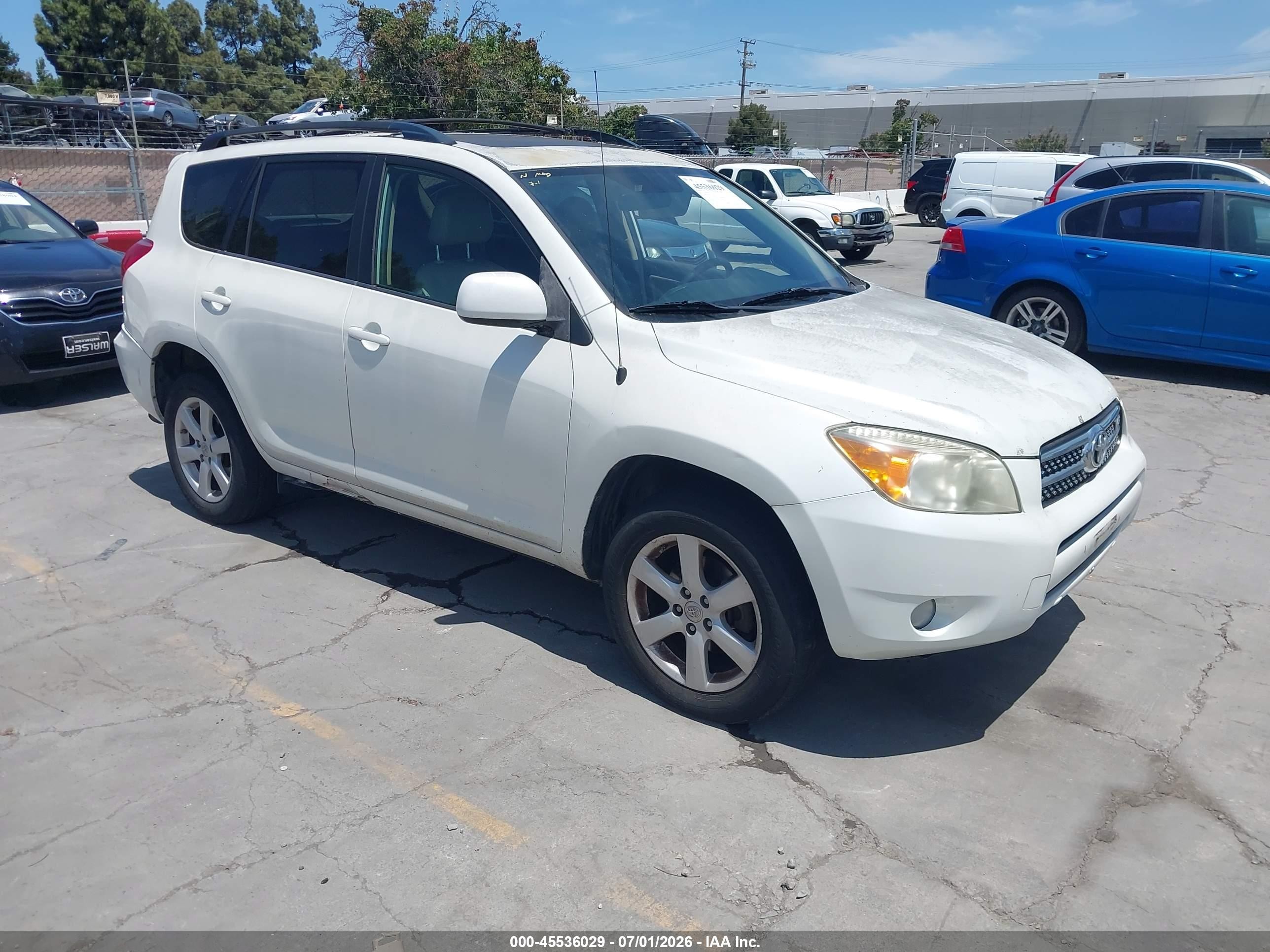 2007 Toyota Rav4 Limited White vin: JTMBK31V675033354