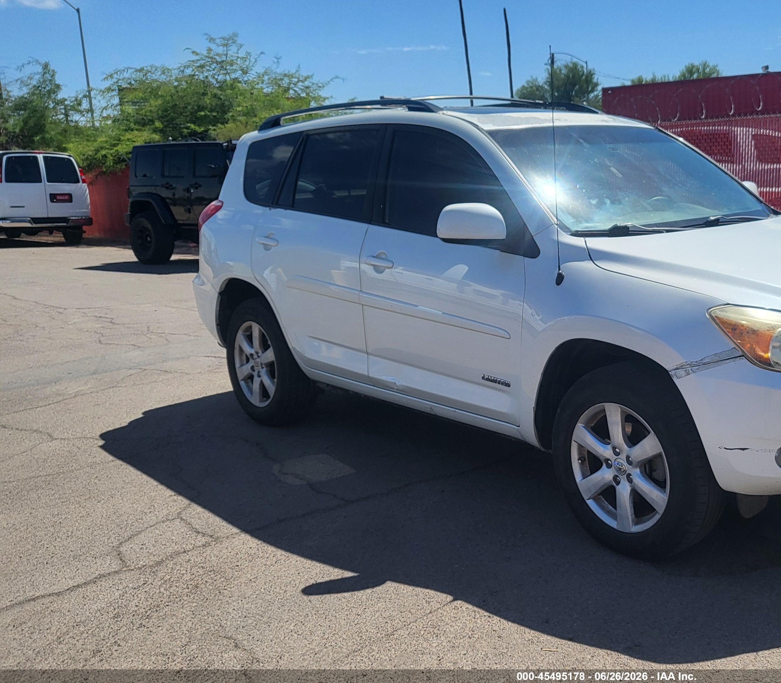 2007 Toyota Rav4 Limited White vin: JTMBK31V675033483