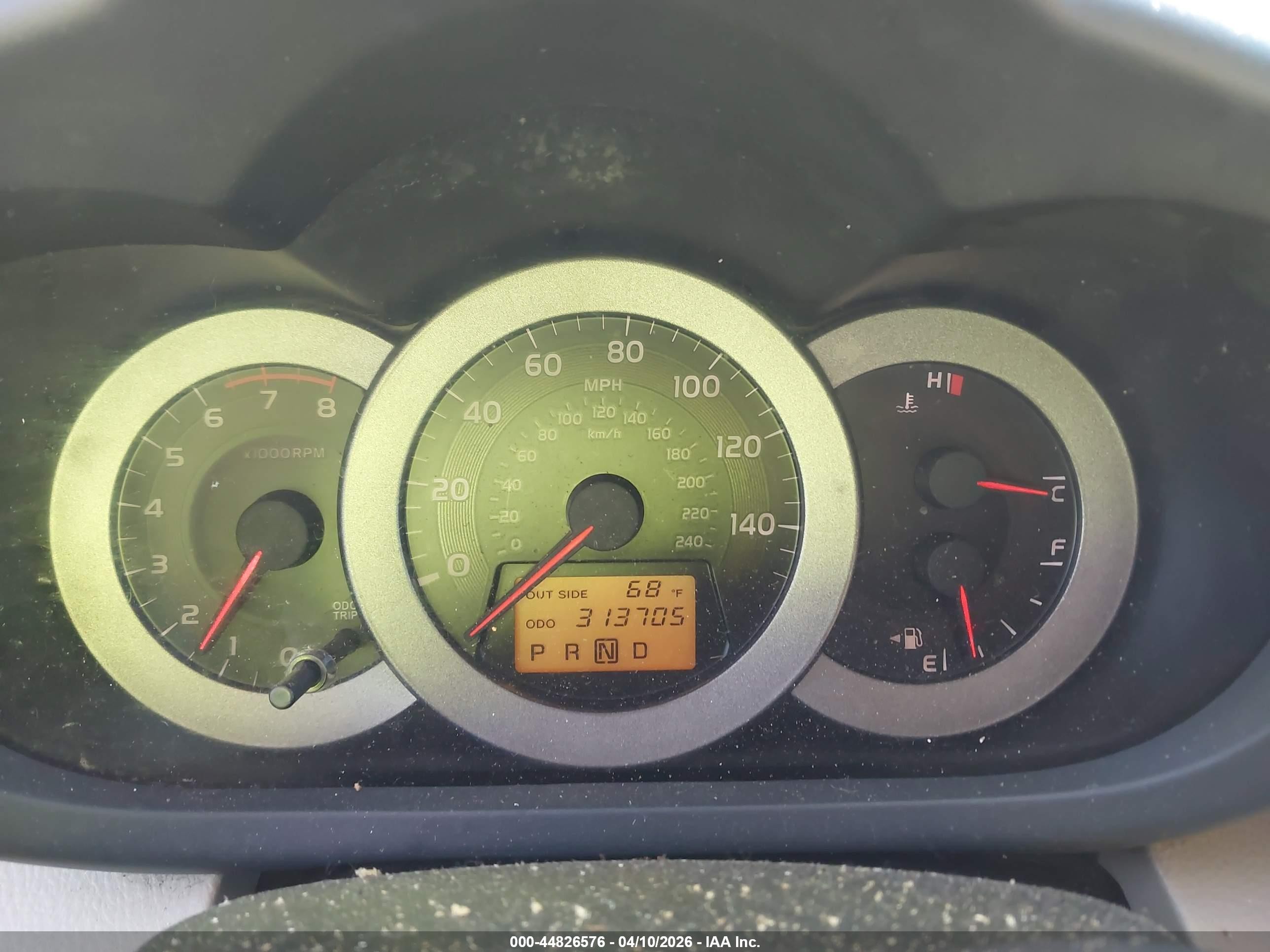 2007 Toyota Rav4 Limited V6 Red vin: JTMBK31V676014054