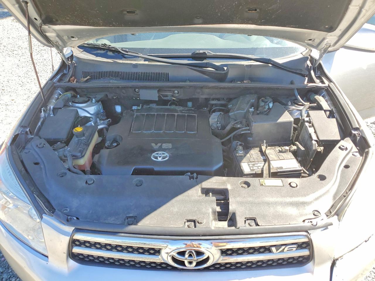 2007 Toyota Rav4 Limited Silver vin: JTMBK31V676019898