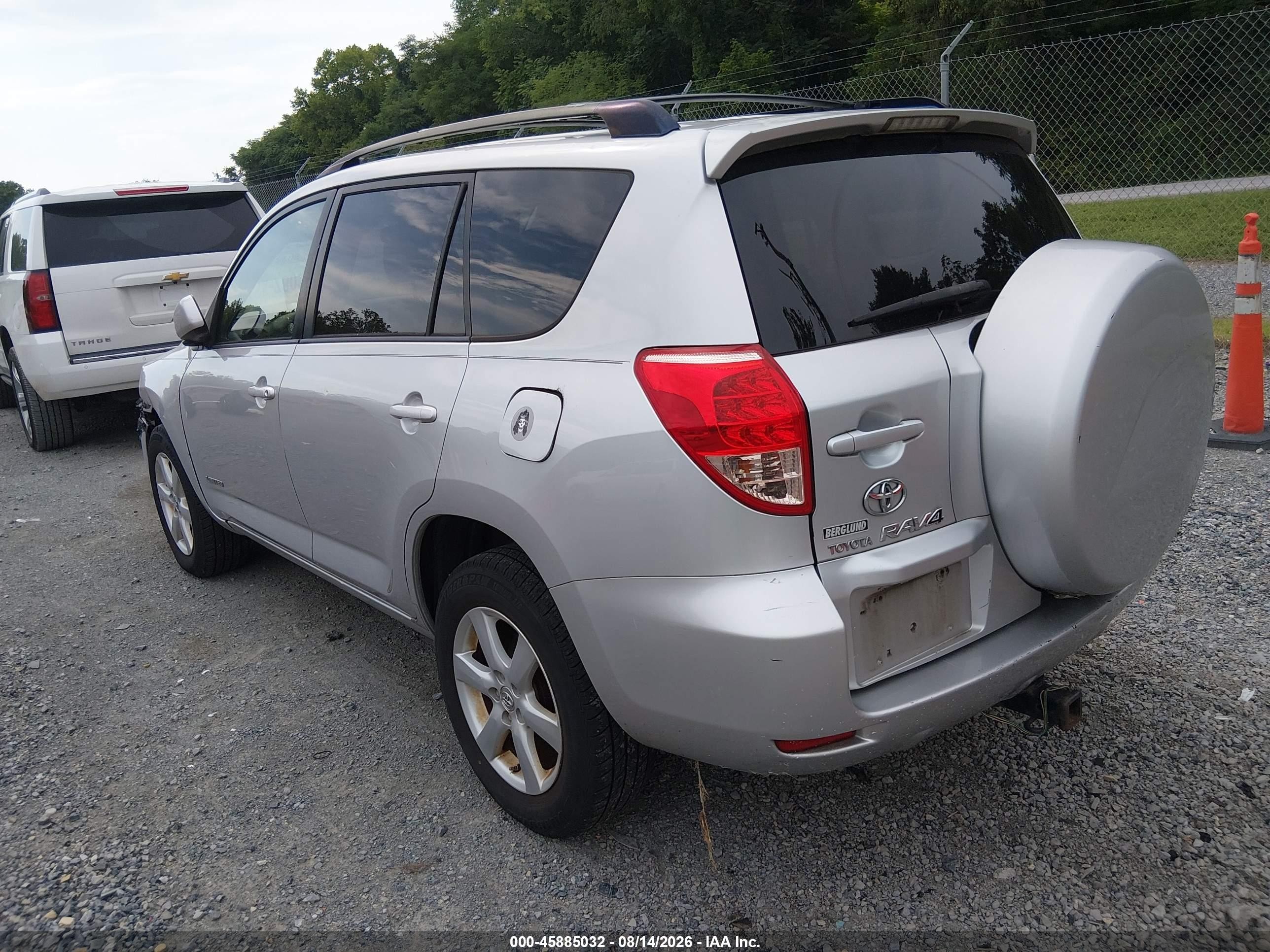 2008 Toyota Rav4 Ltd Silver vin: JTMBK31V685049927