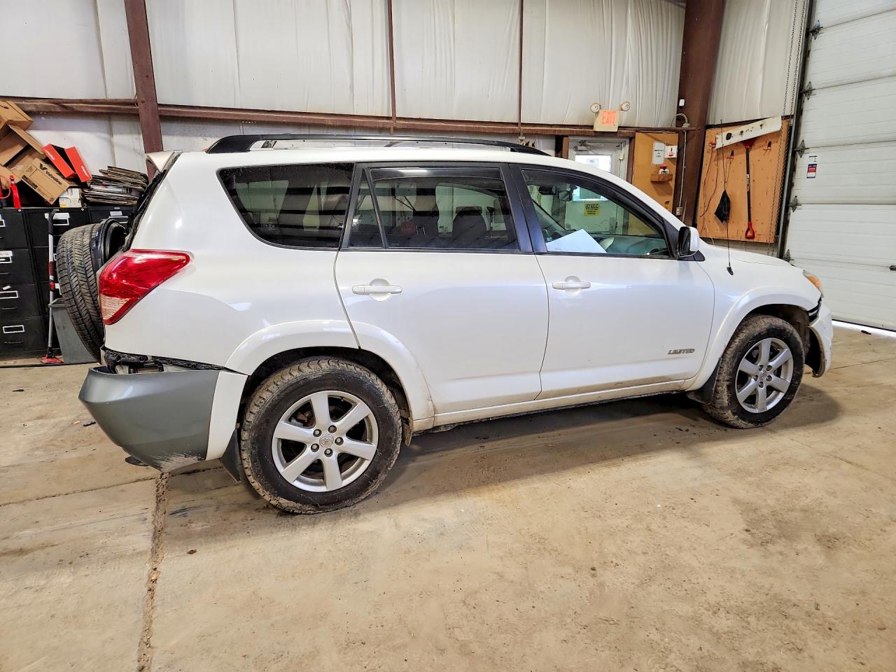 2008 Toyota Rav4 Limited White vin: JTMBK31V685050088