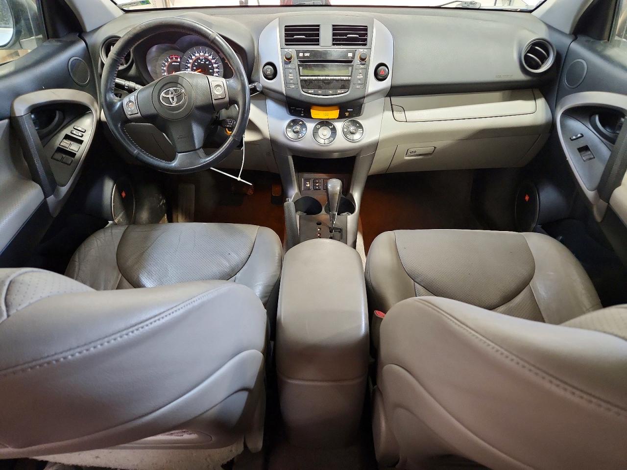 2008 Toyota Rav4 Limited White vin: JTMBK31V685050088