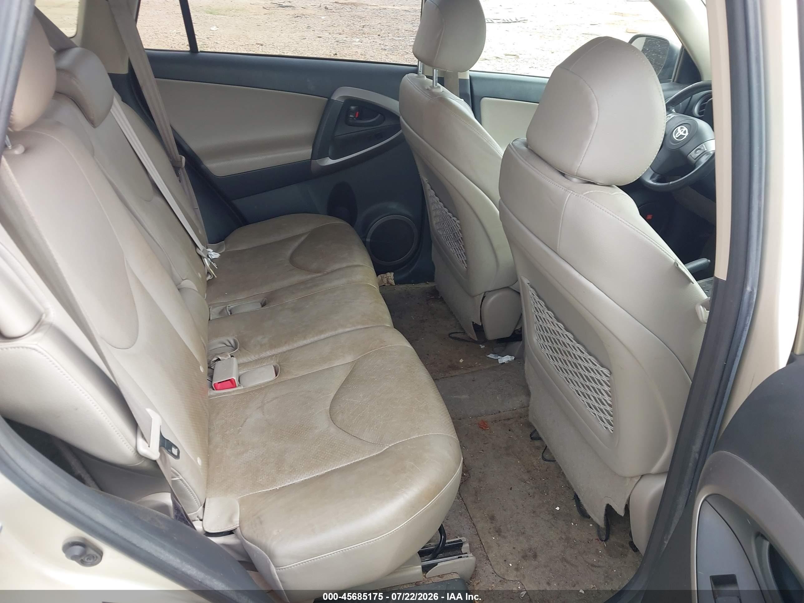 2008 Toyota Rav4 Ltd Beige vin: JTMBK31V685070907