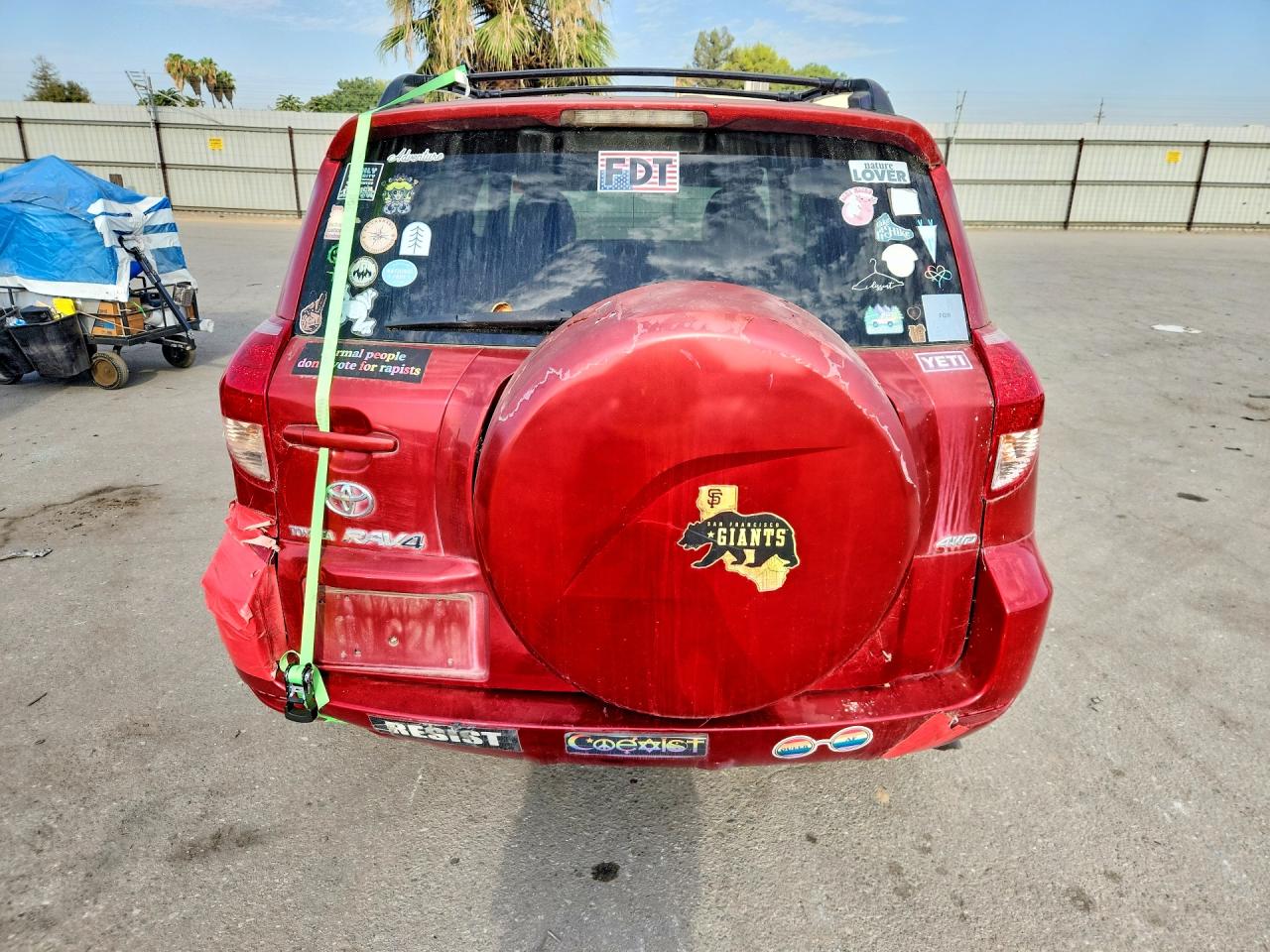 2008 Toyota Rav4 Limited Red vin: JTMBK31V686031177