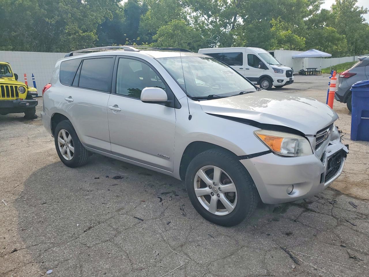 2008 Toyota Rav4 Limited Silver vin: JTMBK31V686042017