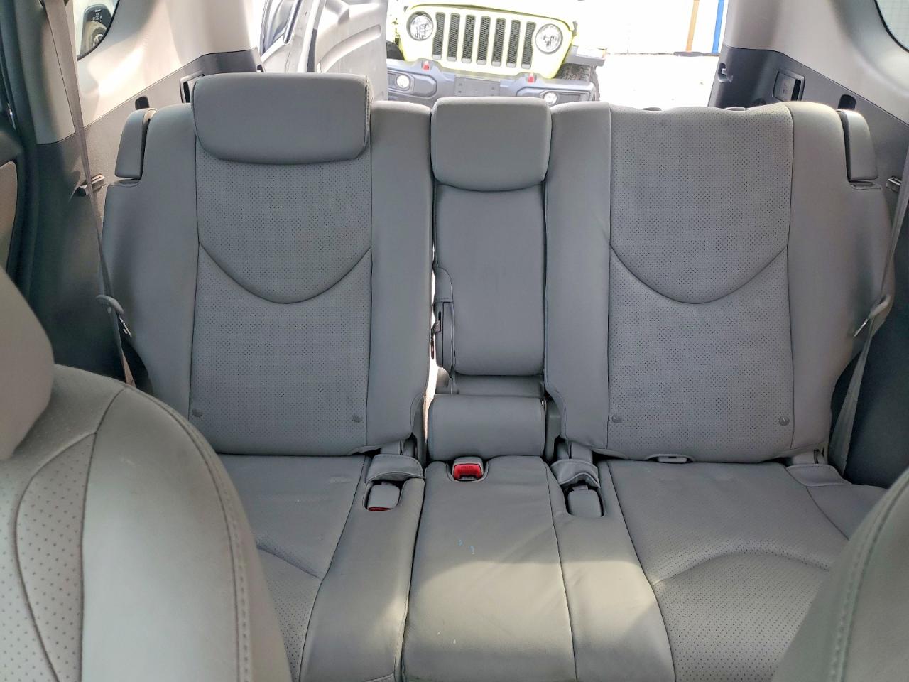 2008 Toyota Rav4 Limited Silver vin: JTMBK31V686042017