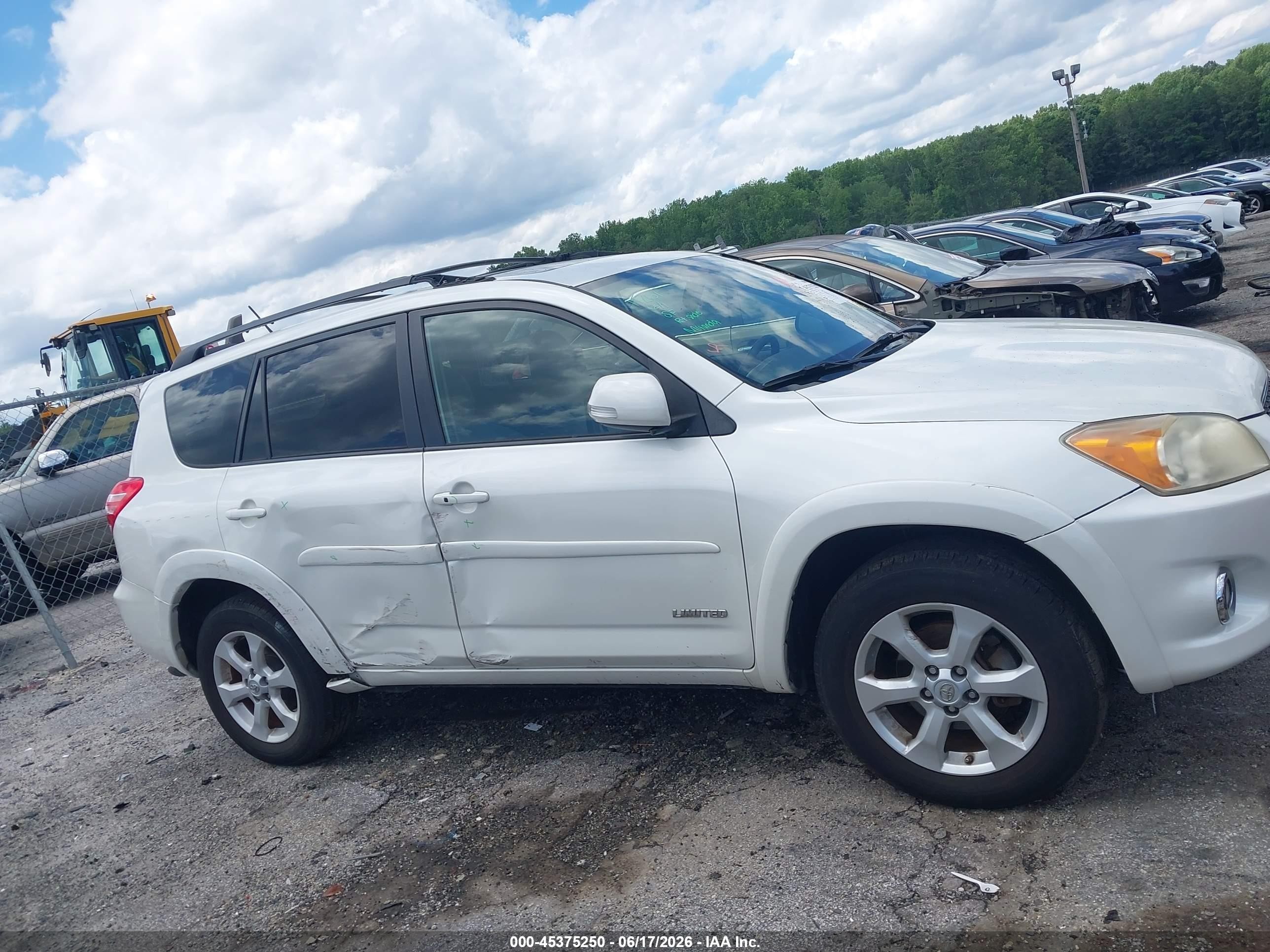 2009 Toyota Rav4 Limited V6 White vin: JTMBK31V695081925