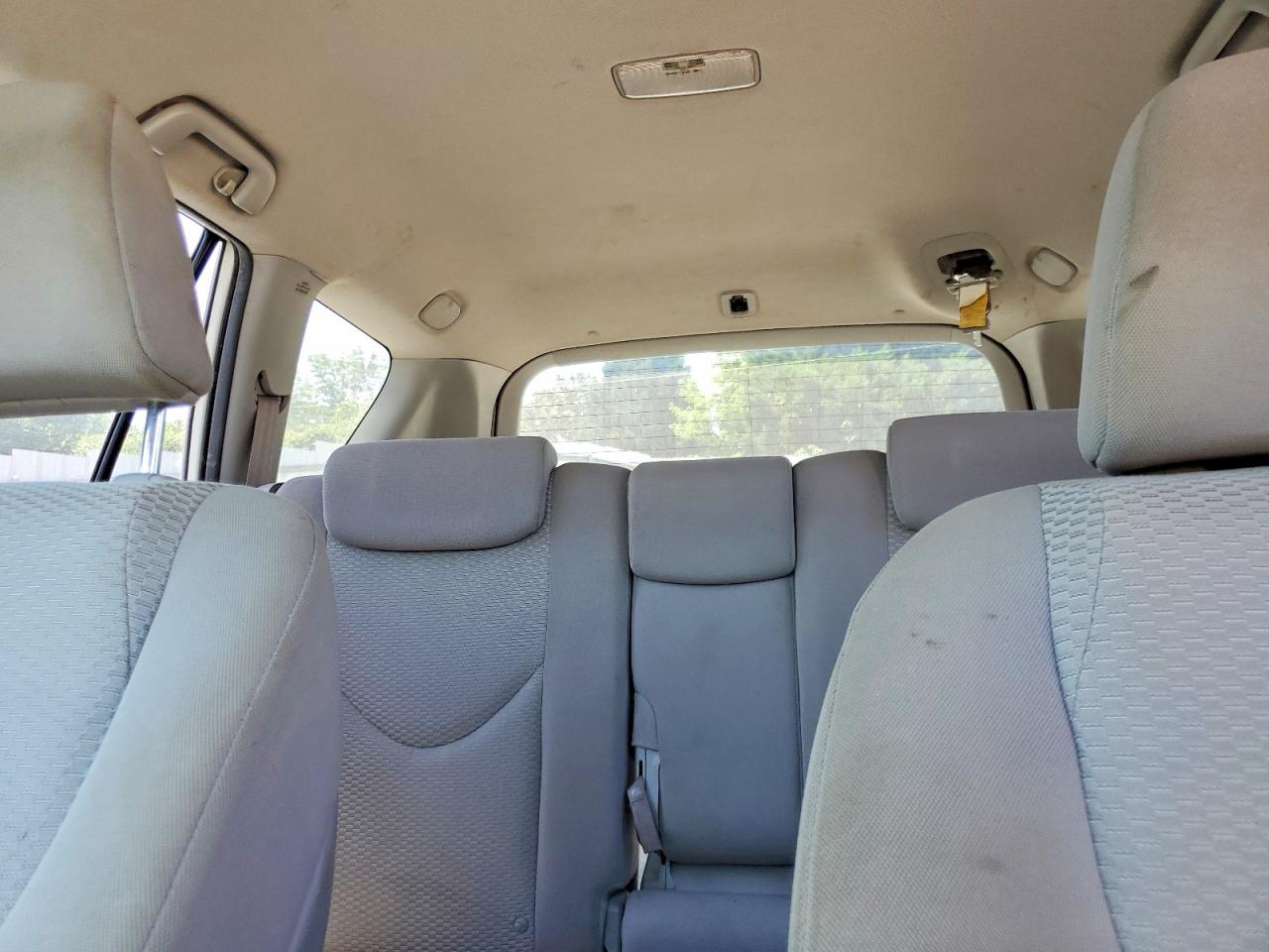 2006 Toyota Rav4 Limited White vin: JTMBK31V765004637