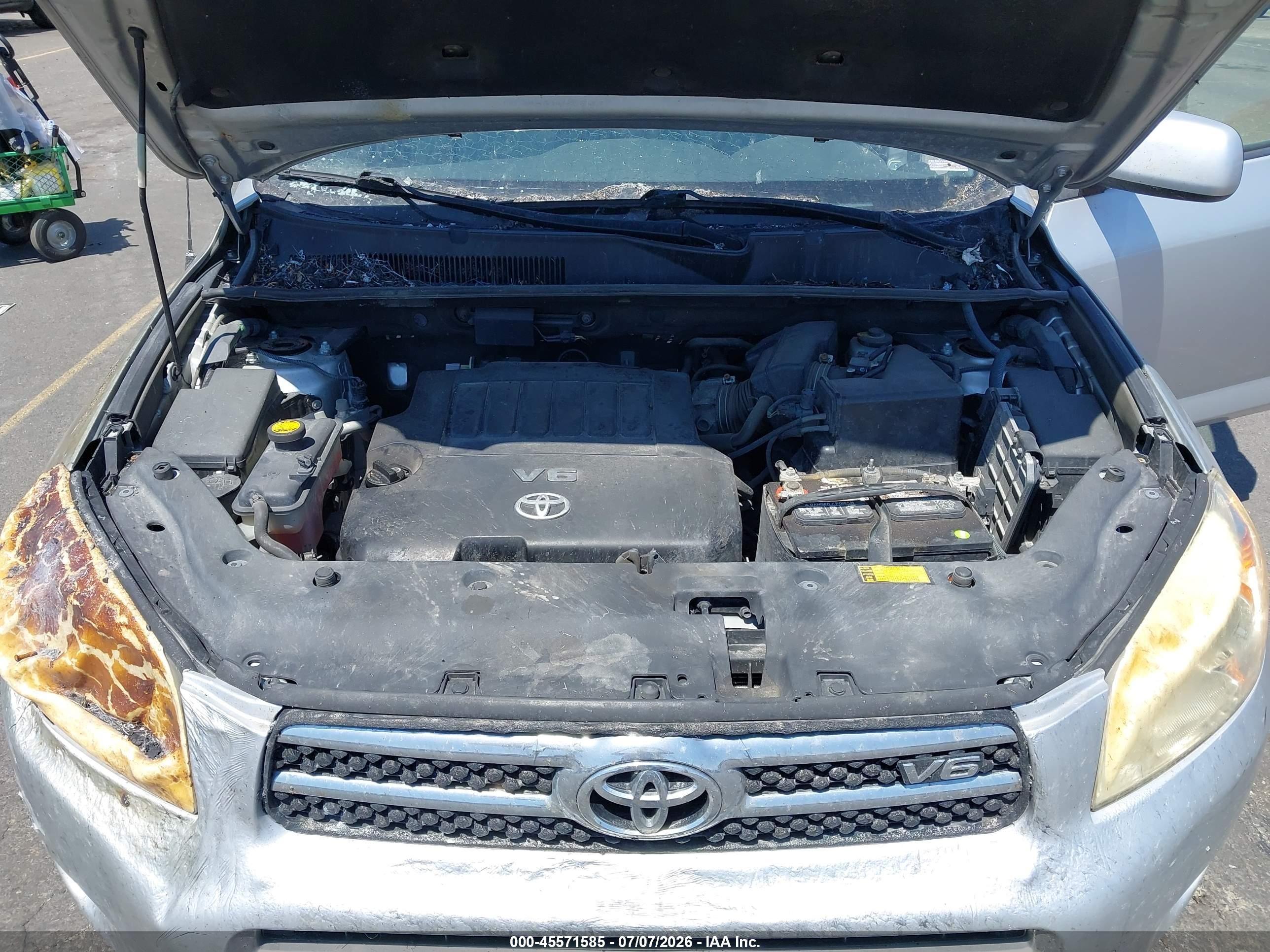 2007 Toyota Rav4 Limited Серебряный vin: JTMBK31V775037932
