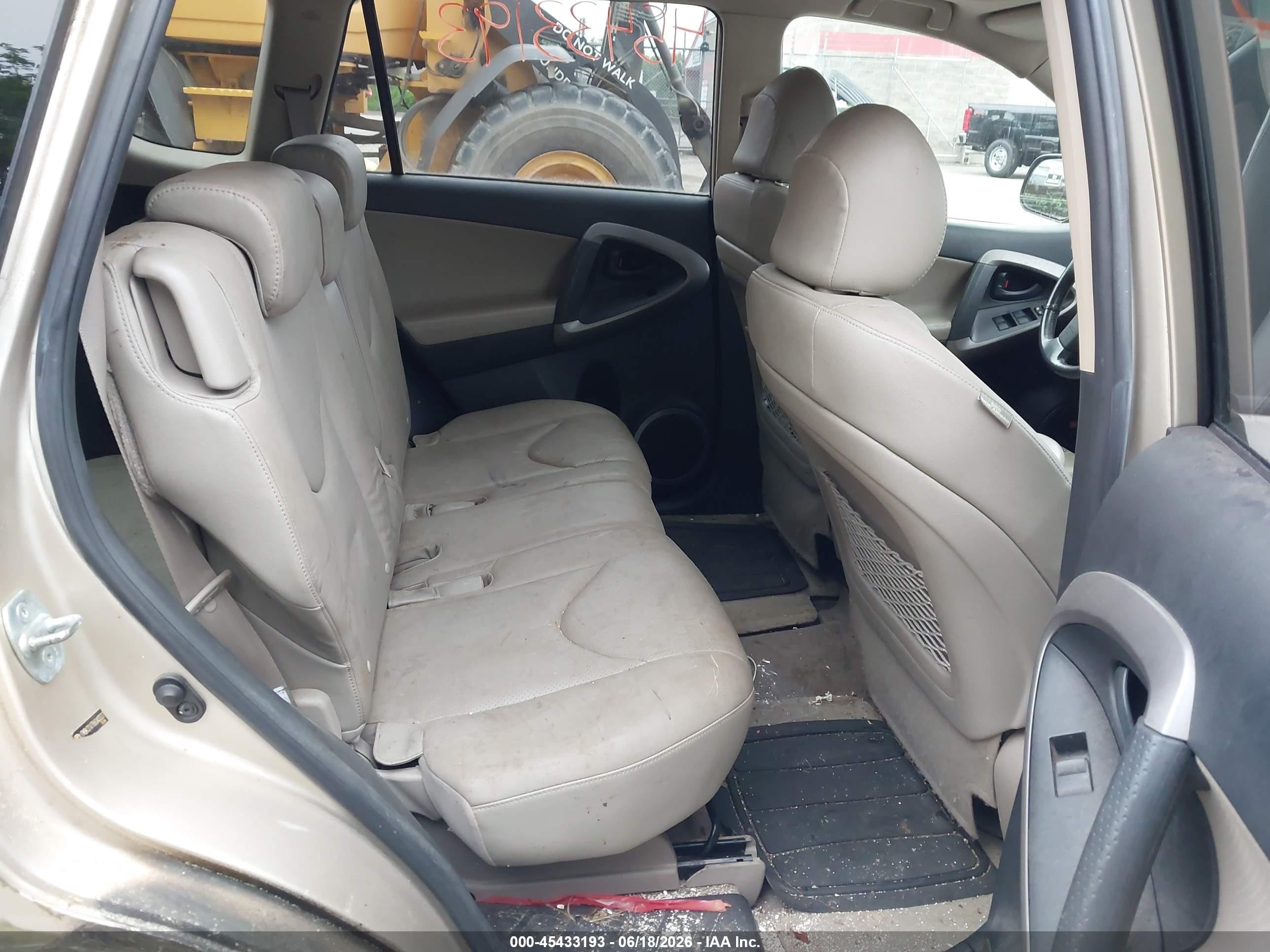 2008 Toyota Rav4 Limited V6 Gold vin: JTMBK31V786043337