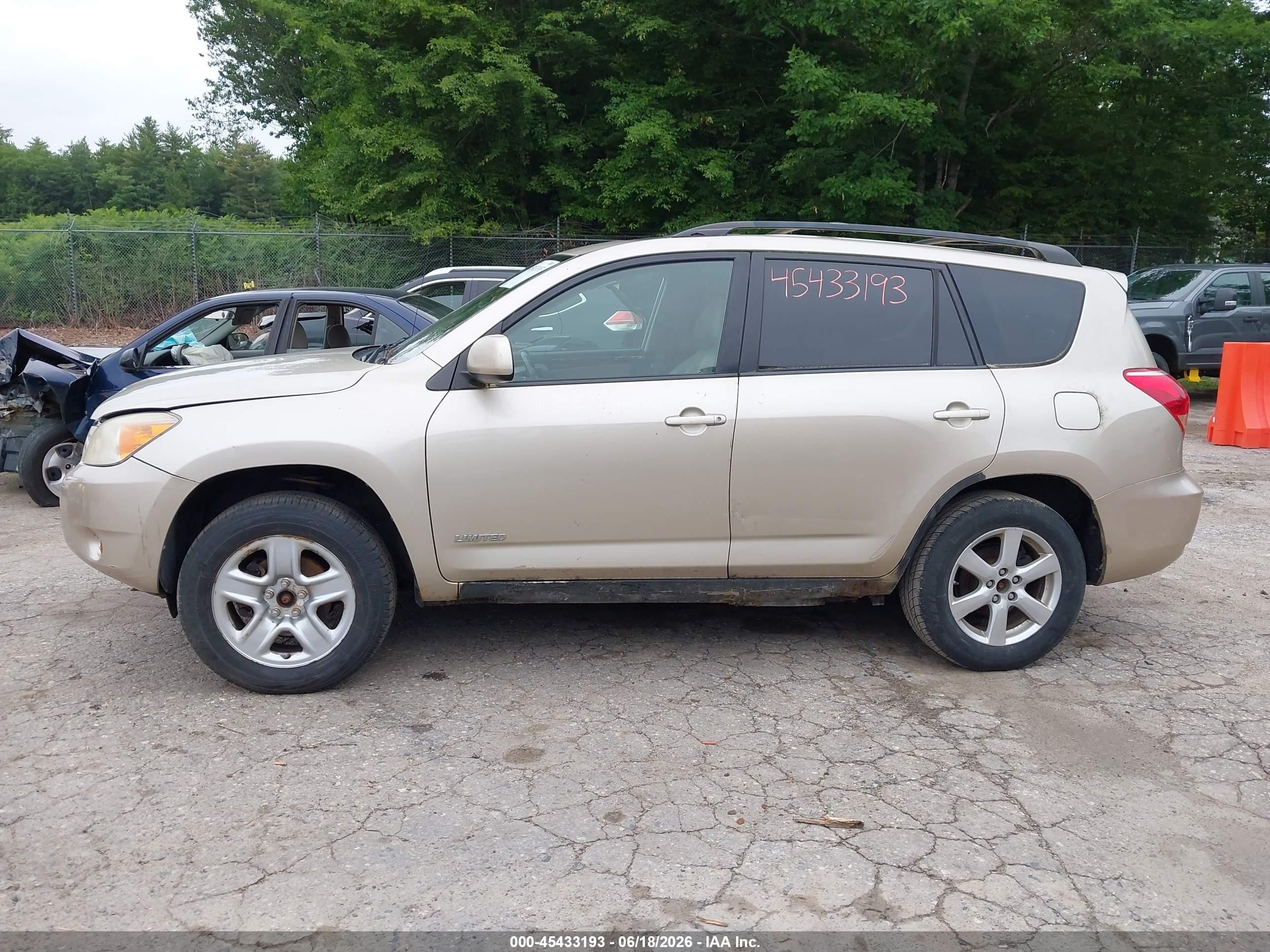2008 Toyota Rav4 Limited V6 Gold vin: JTMBK31V786043337