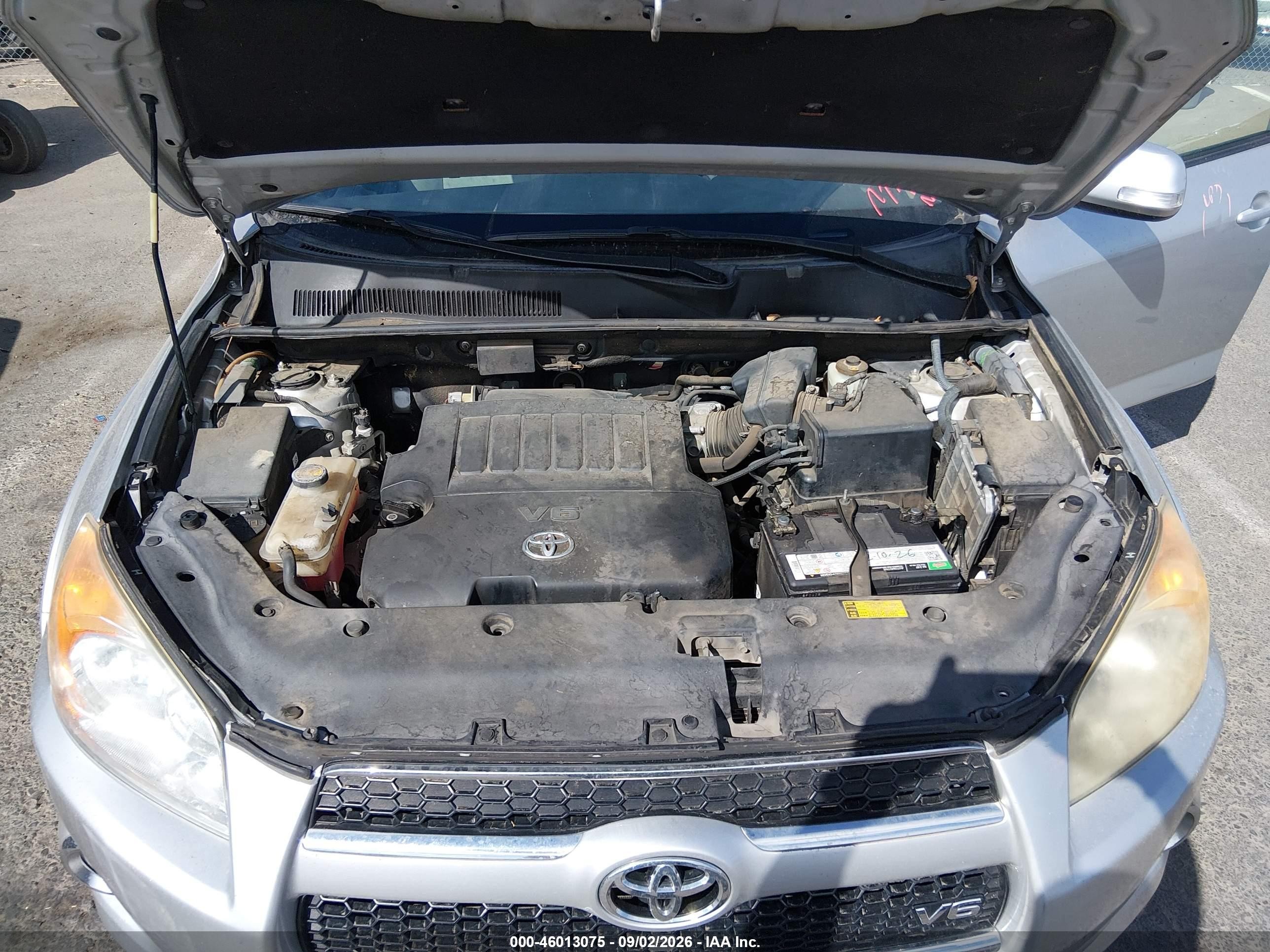 2009 Toyota Rav4 Limited V6 Silver vin: JTMBK31V79D008777