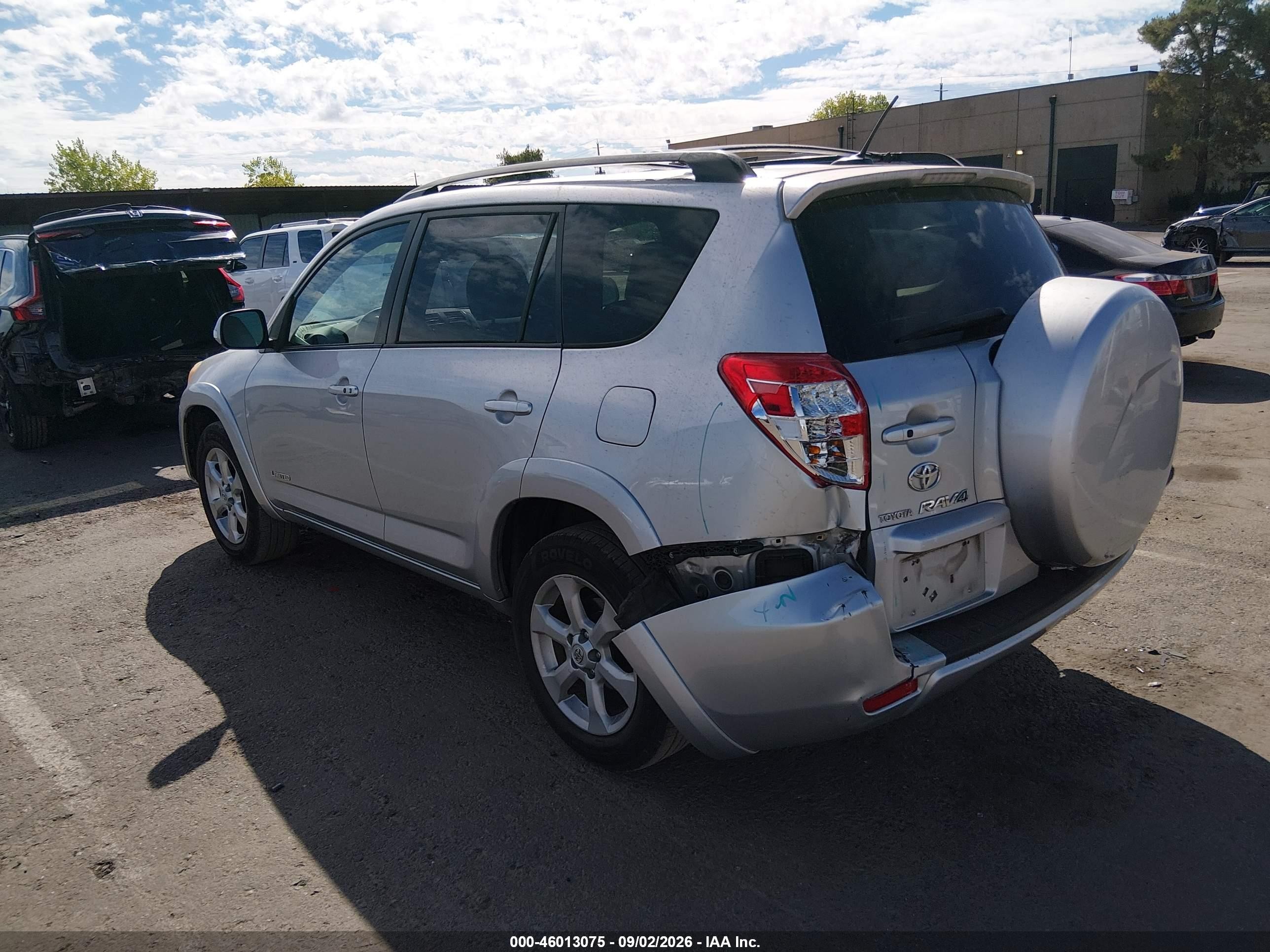 2009 Toyota Rav4 Limited V6 Silver vin: JTMBK31V79D008777