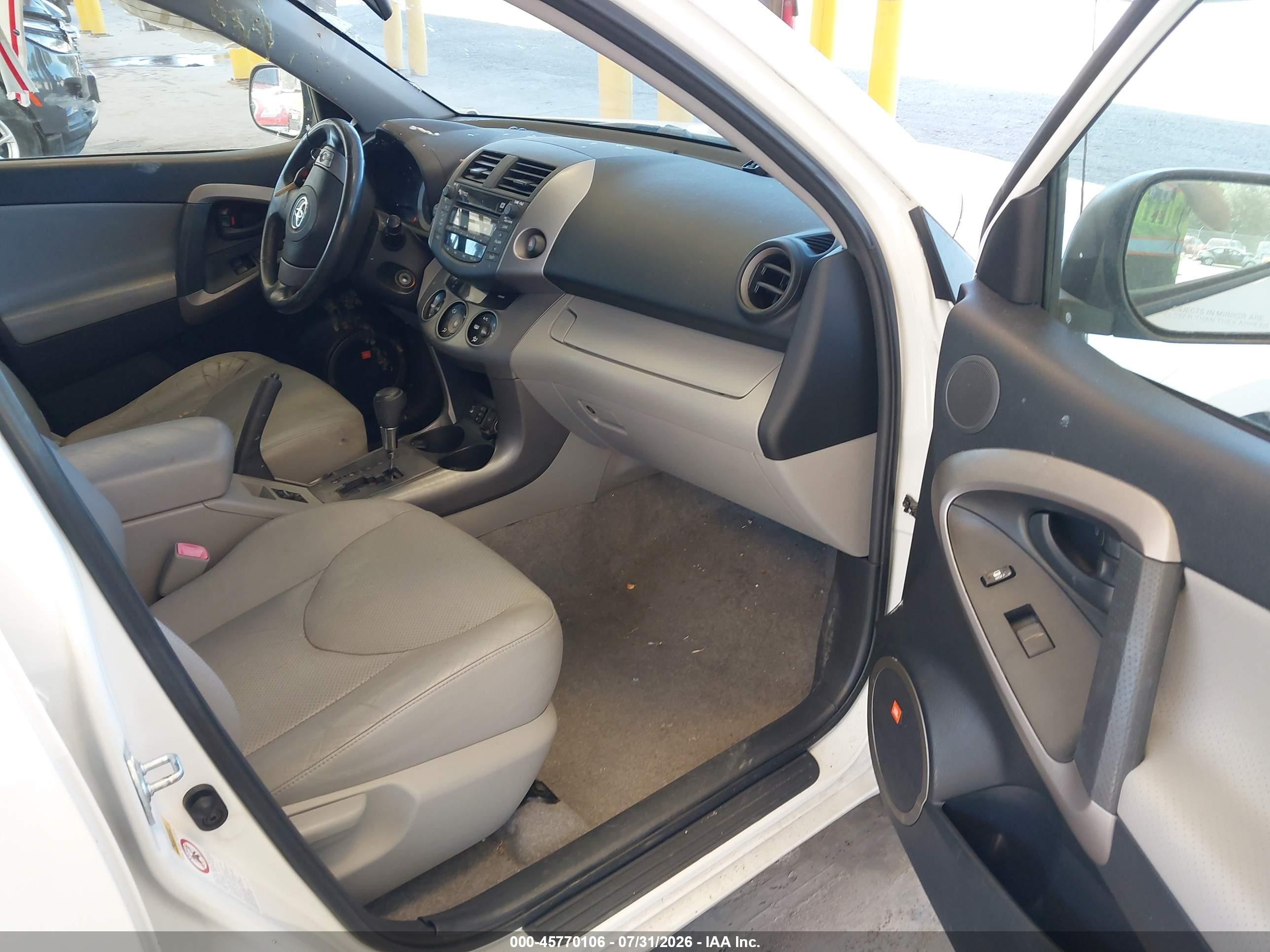 2006 Toyota Rav4 Limited V6 White vin: JTMBK31V865010348