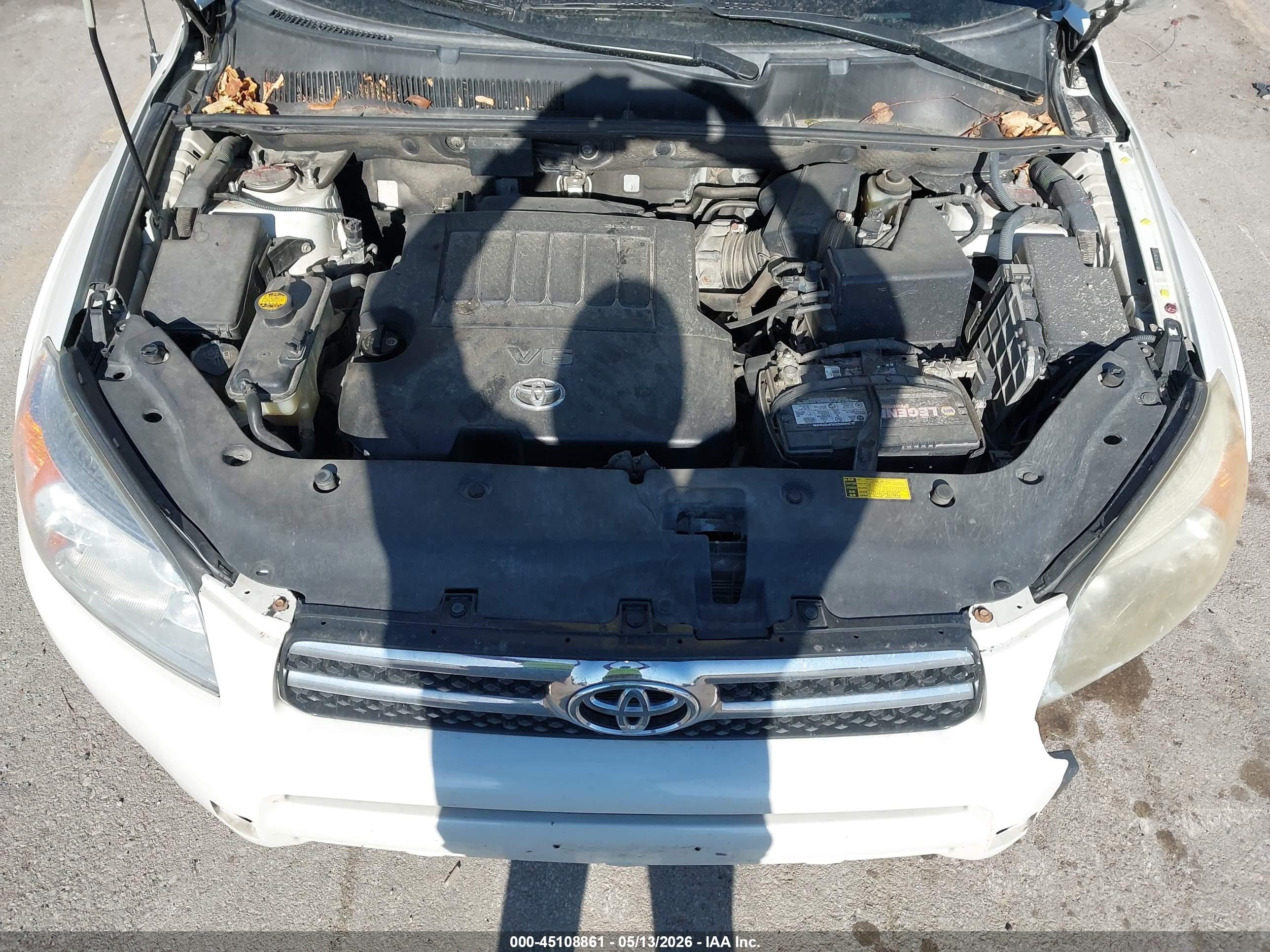 2007 Toyota Rav4 Limited V6 White vin: JTMBK31V875037406