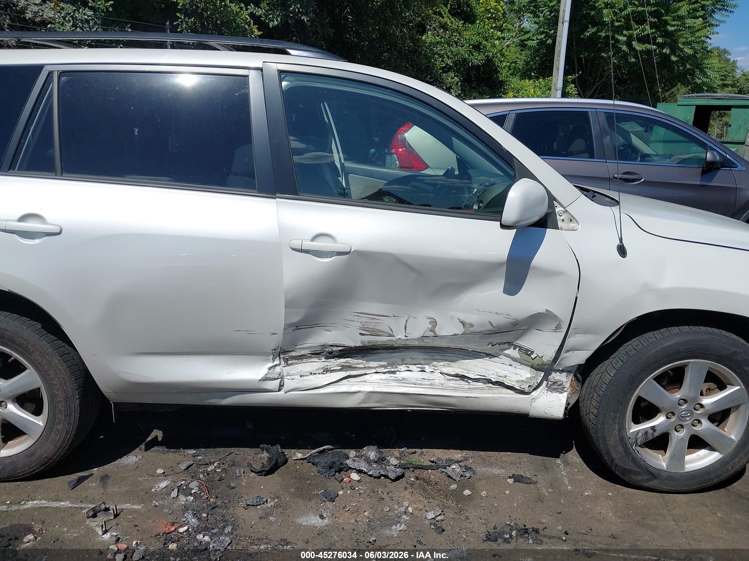 2008 Toyota Rav4 Limited V6 White vin: JTMBK31V885066714