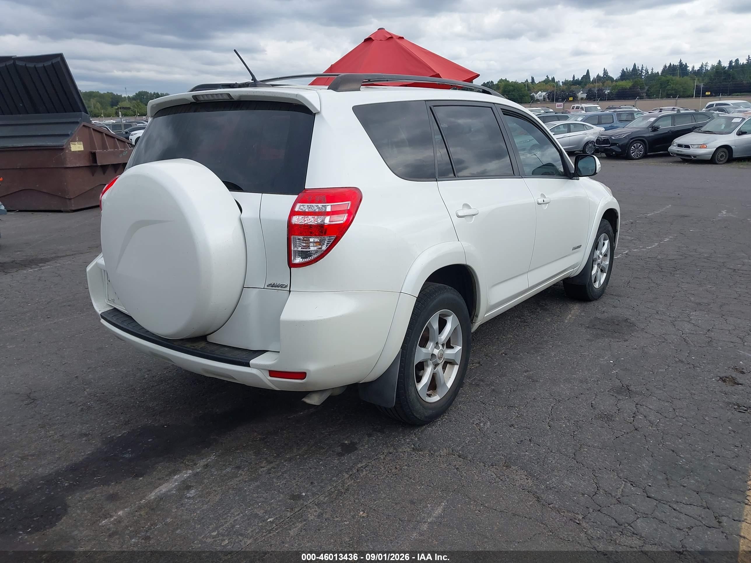 2009 Toyota Rav4 Limited V6 White vin: JTMBK31V895073695