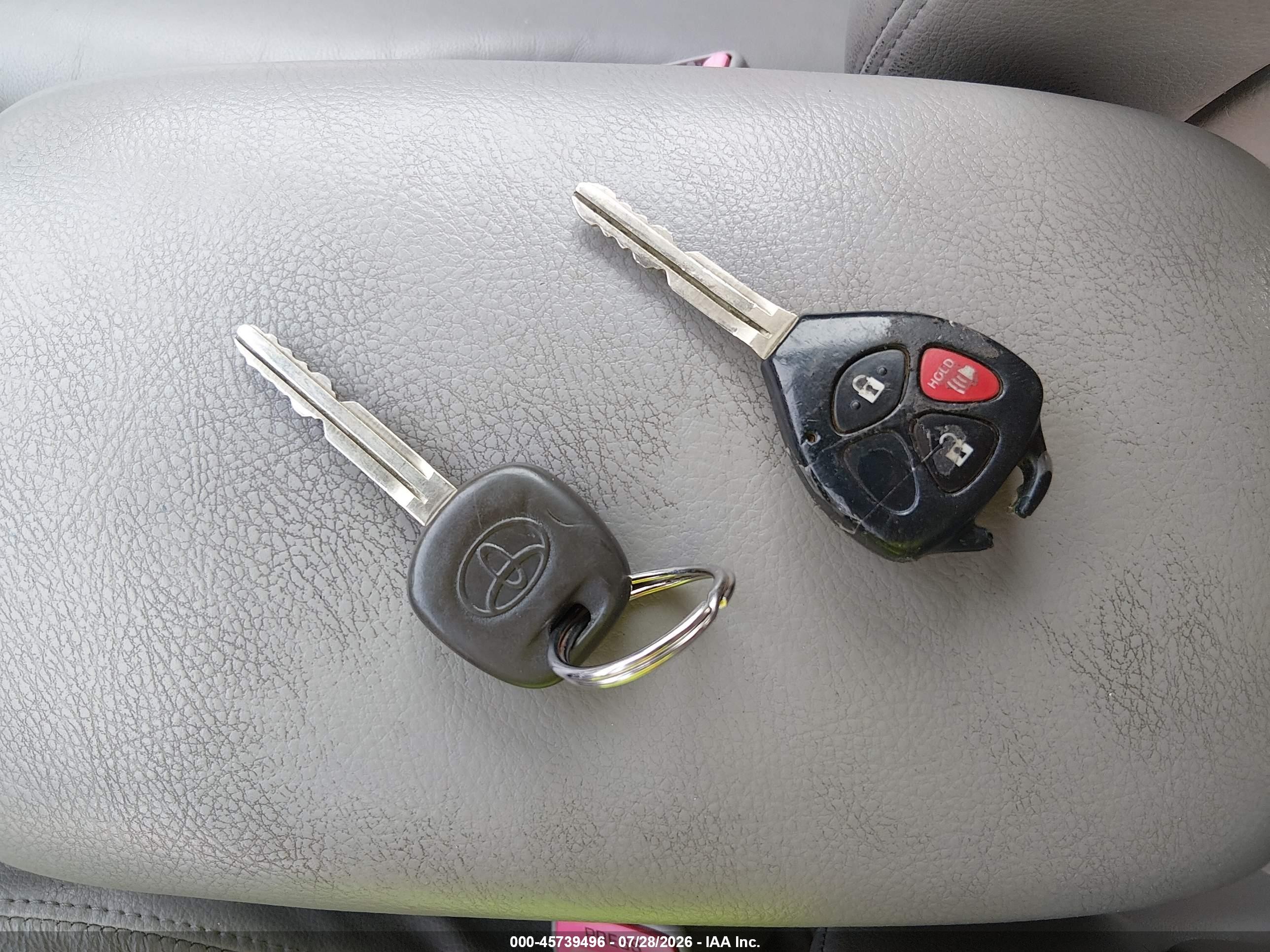 2007 Toyota Rav4 Limited Silver vin: JTMBK31V975025796