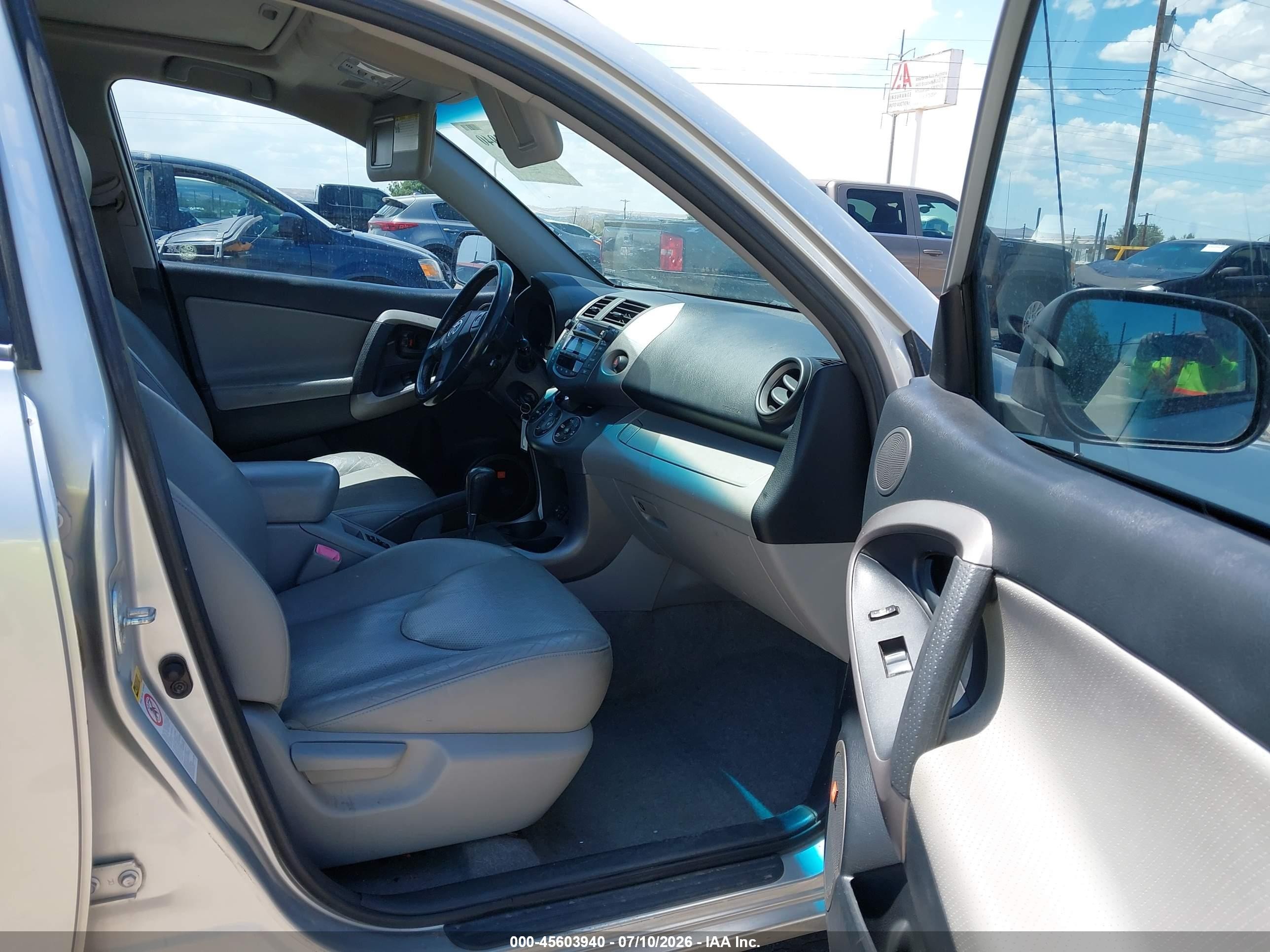 2007 Toyota Rav4 Limited Gray vin: JTMBK31V976023640