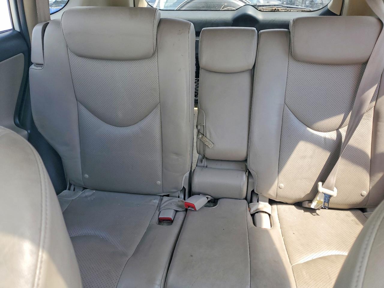 2008 Toyota Rav4 Limited White vin: JTMBK31V985054930