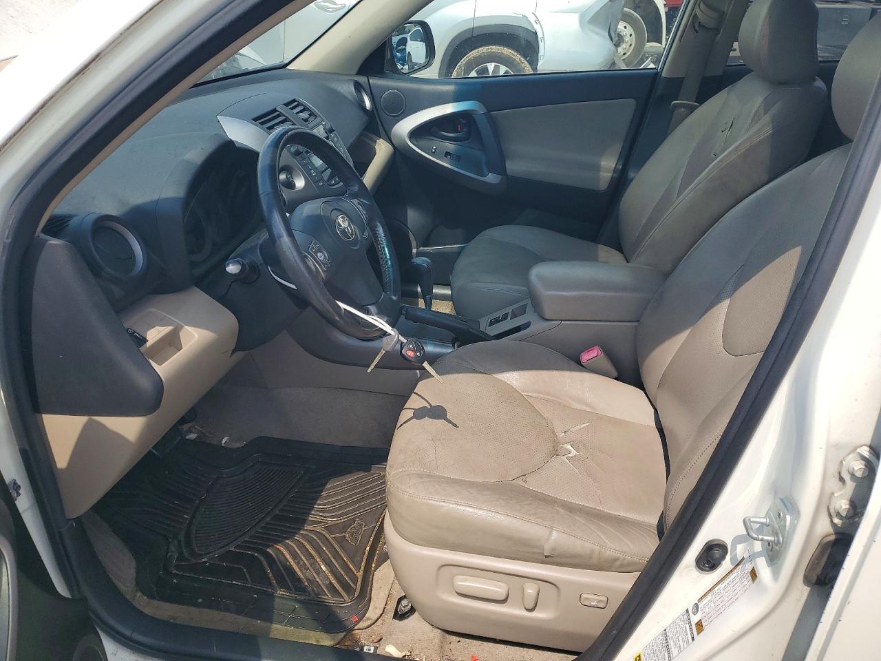 2008 Toyota Rav4 Limited White vin: JTMBK31V985054930