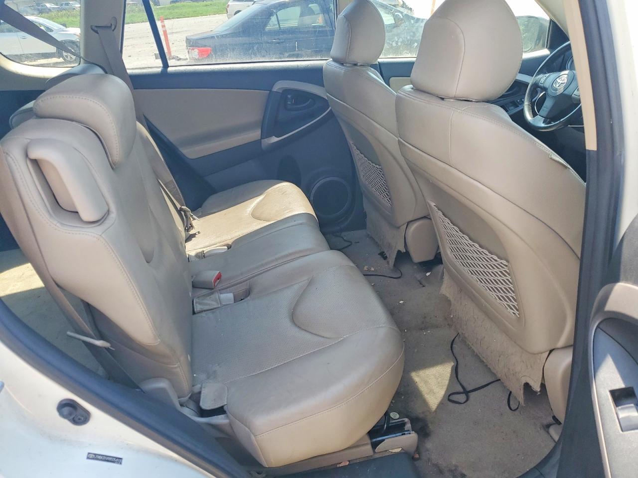 2008 Toyota Rav4 Limited White vin: JTMBK31V985054930