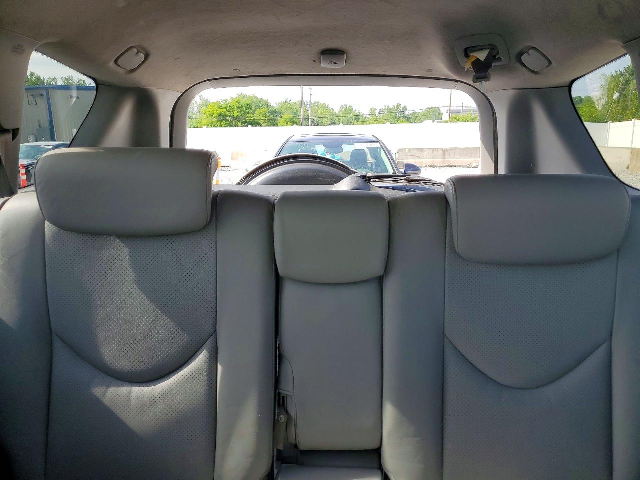 2008 Toyota Rav4 Limited White vin: JTMBK31V985060761