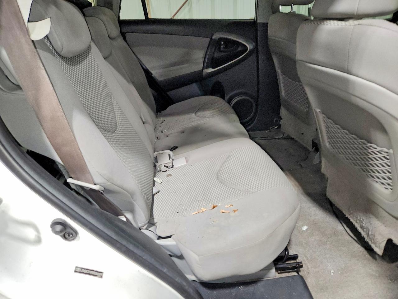2008 Toyota Rav4 White vin: JTMBK31V985064695