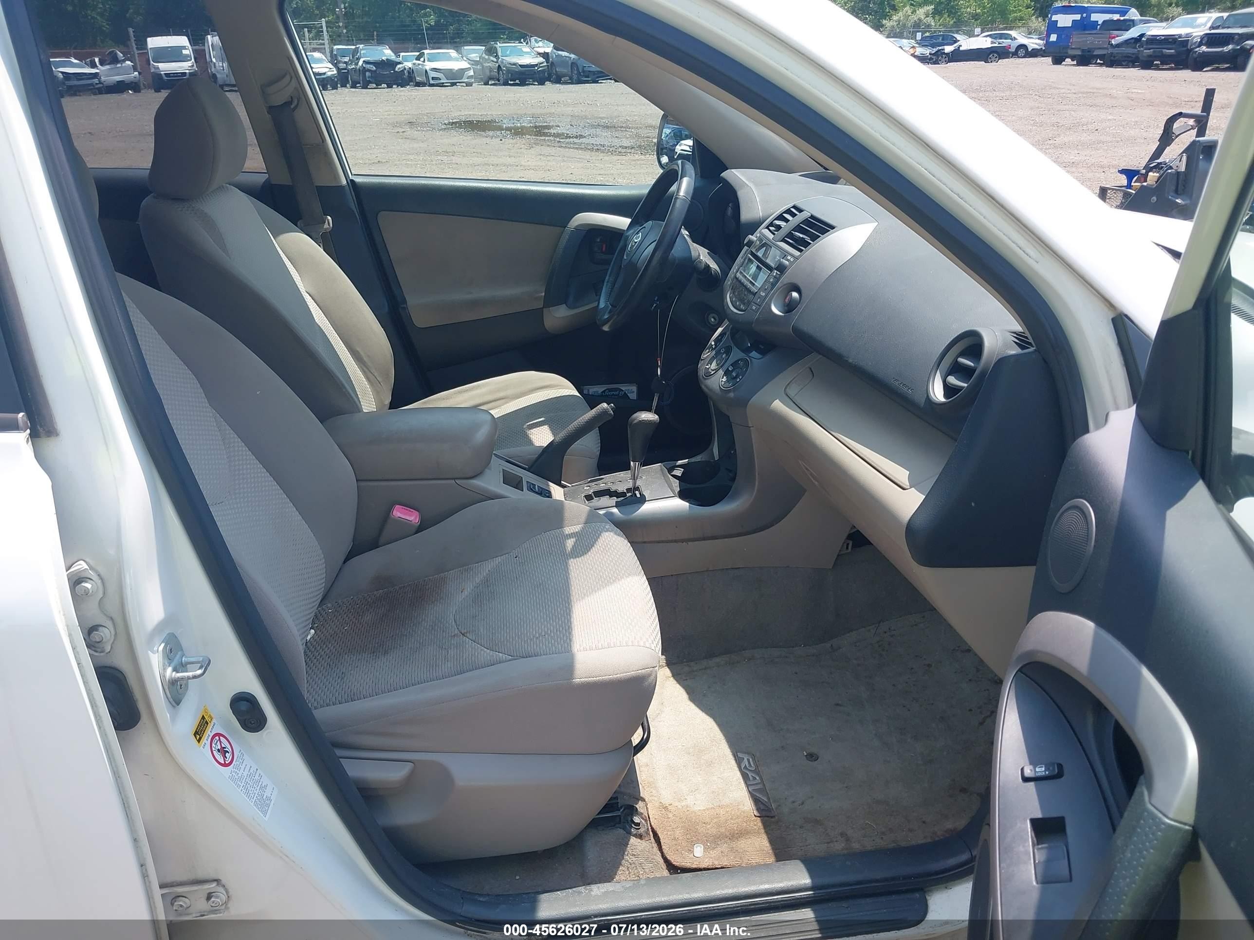 2006 Toyota Rav4 Limited V6 White vin: JTMBK31VX65005068