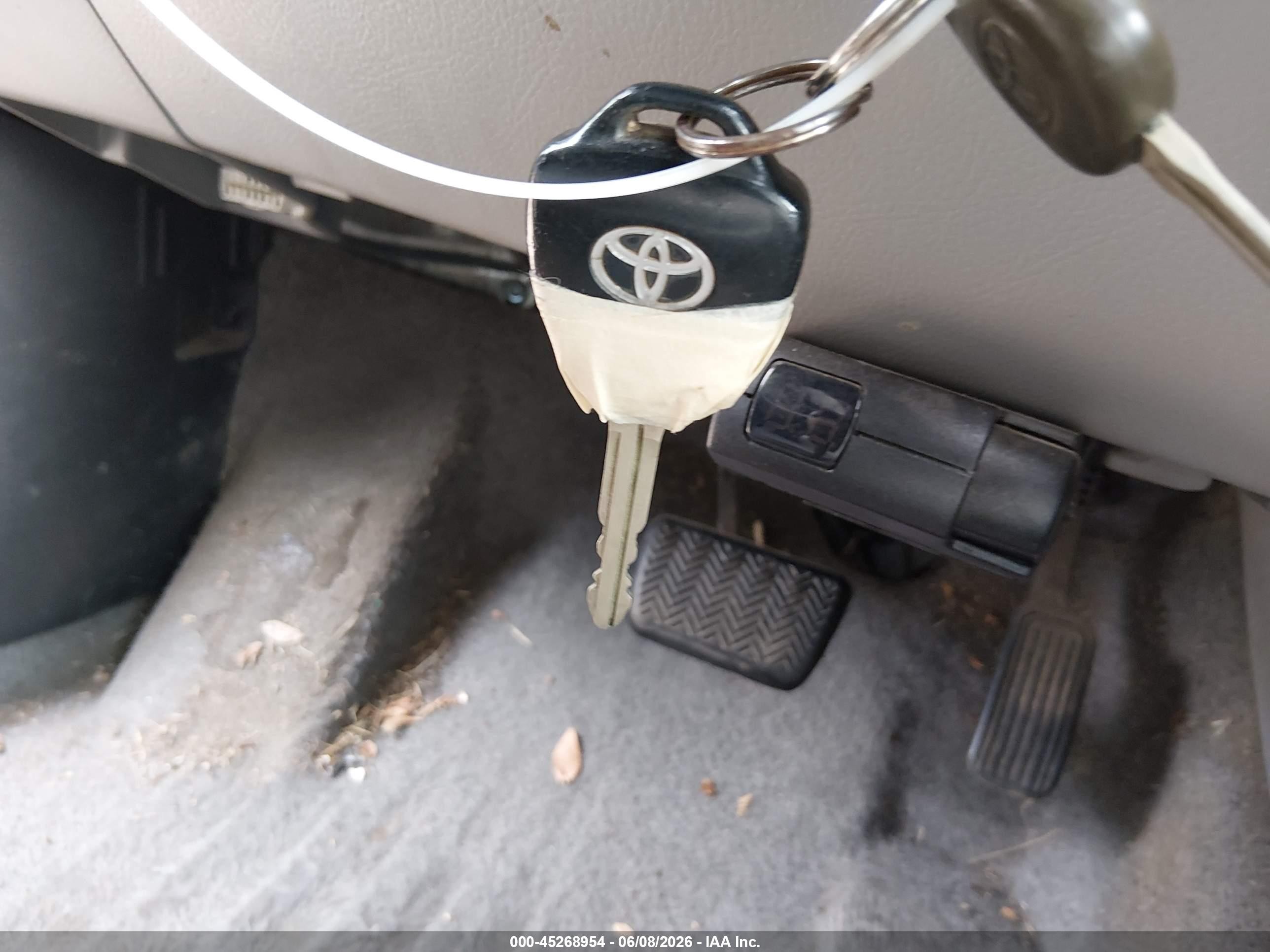 2007 Toyota Rav4 Limited V6 White vin: JTMBK31VX75029520