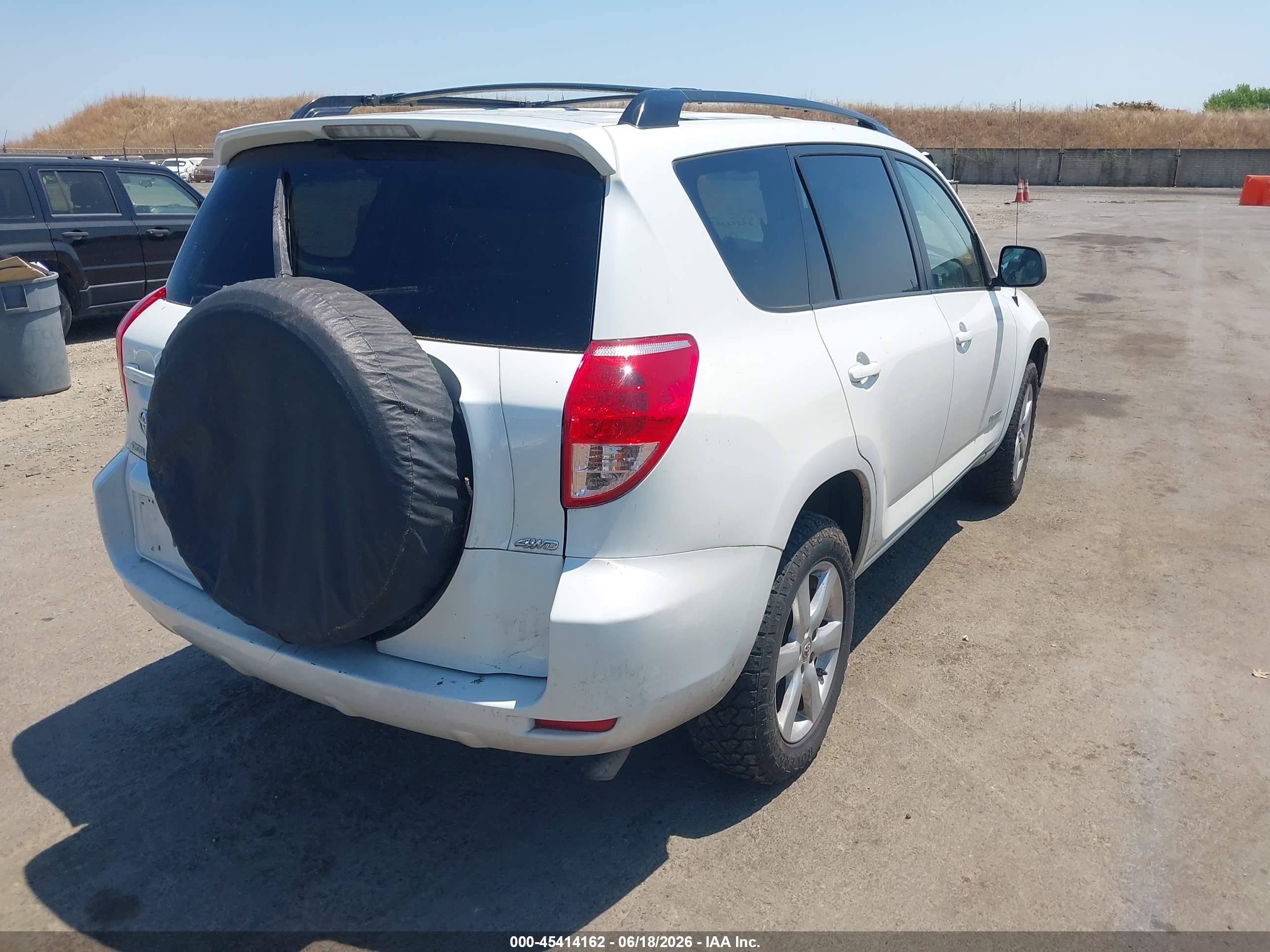 2007 Toyota Rav4 Limited White vin: JTMBK31VX75030215