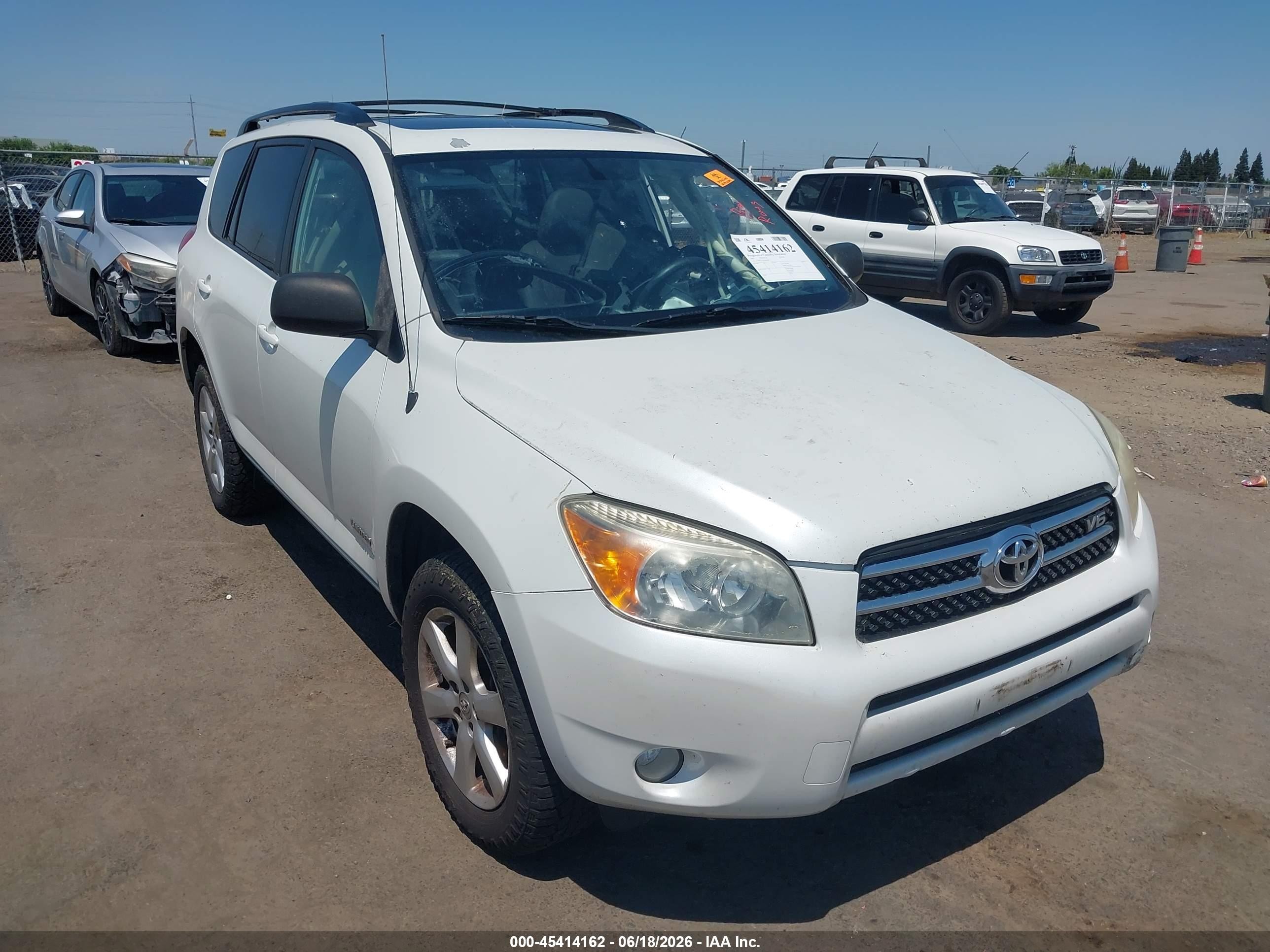 2007 Toyota Rav4 Limited White vin: JTMBK31VX75030215