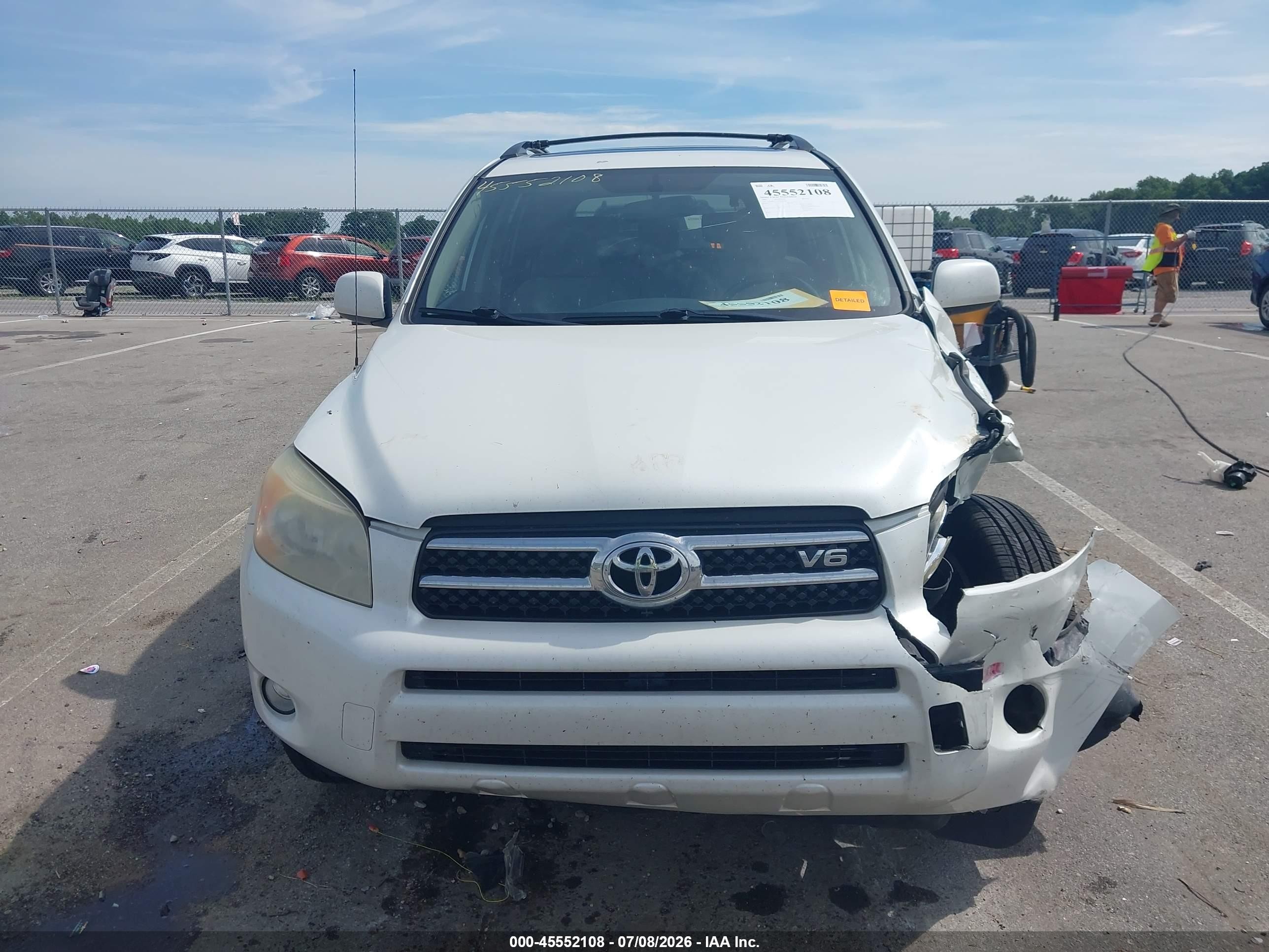 2007 Toyota Rav4 Limited White vin: JTMBK31VX75030294