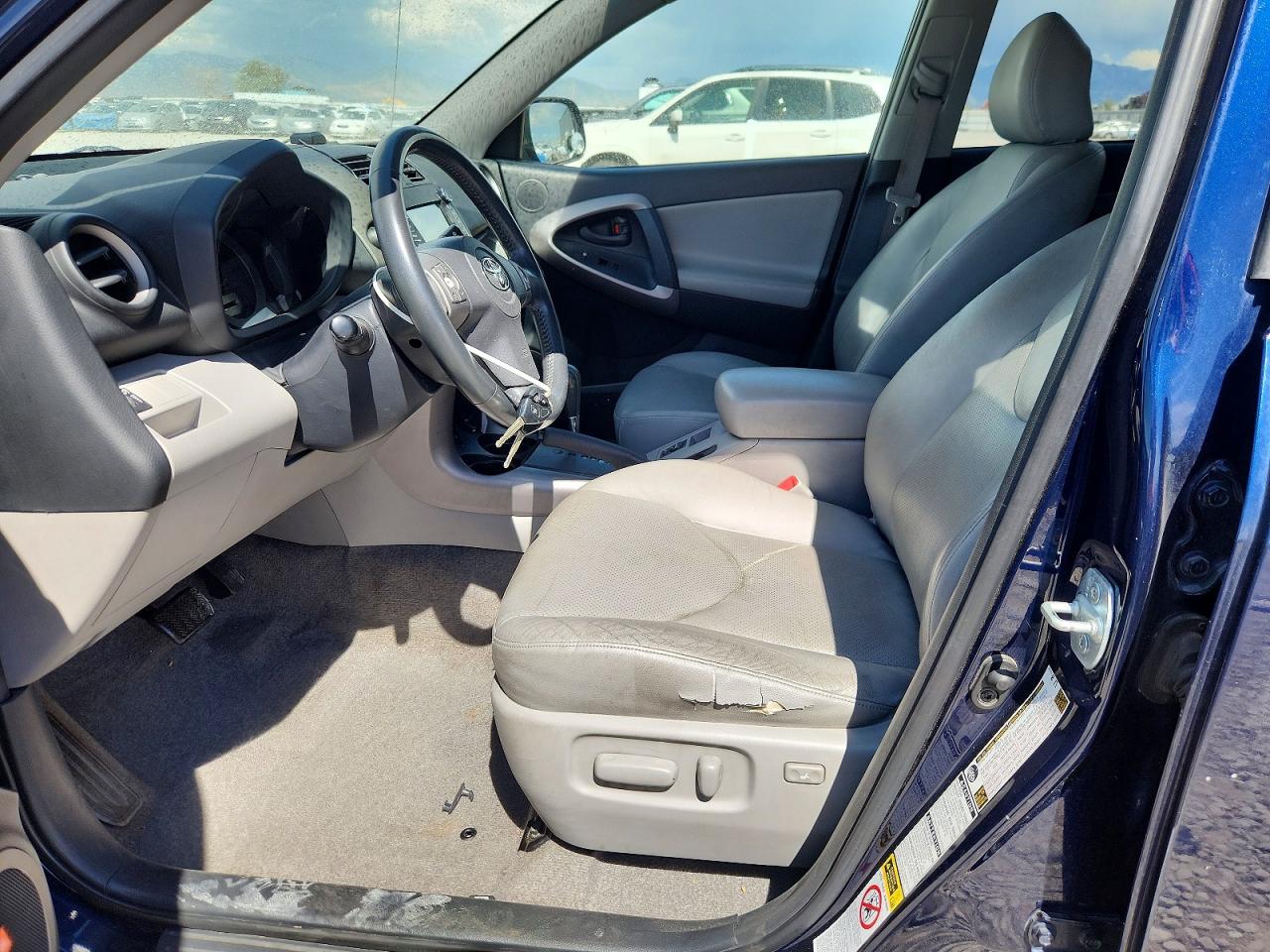 2007 Toyota Rav4 Limited Blue vin: JTMBK31VX75039738