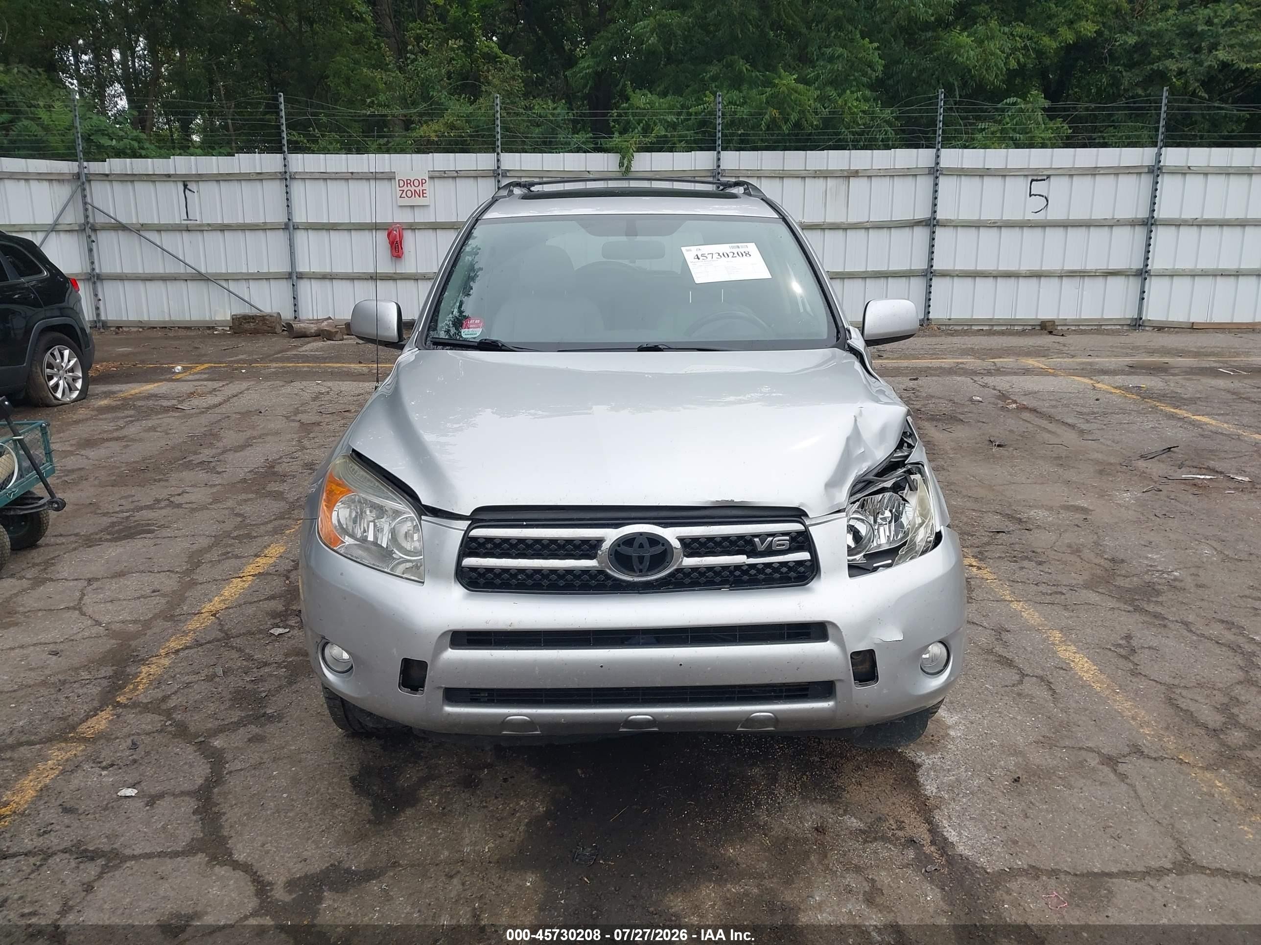 2008 Toyota Rav4 Ltd Silver vin: JTMBK31VX85059909