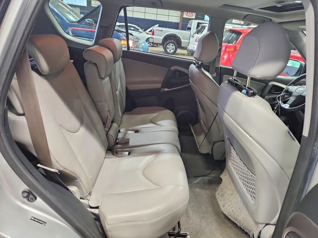 2008 Toyota Rav4 Limited Silver vin: JTMBK31VX85071266