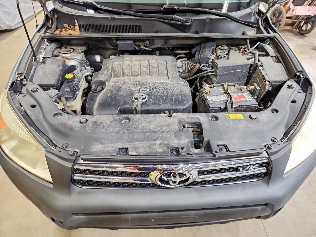 2008 Toyota Rav4 Limited Silver vin: JTMBK31VX85071266
