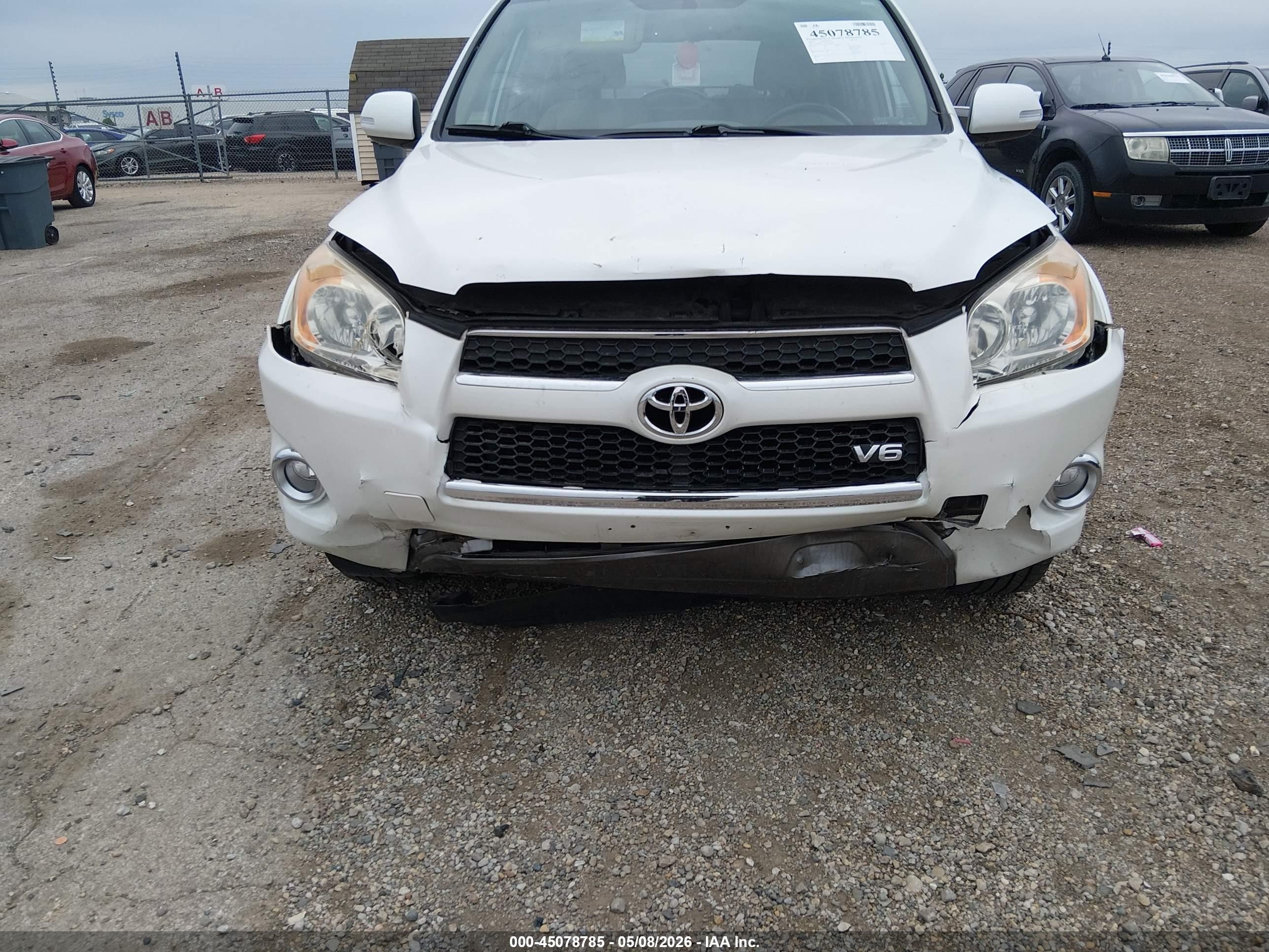 2009 Toyota Rav4 Limited V6 White vin: JTMBK31VX95076503