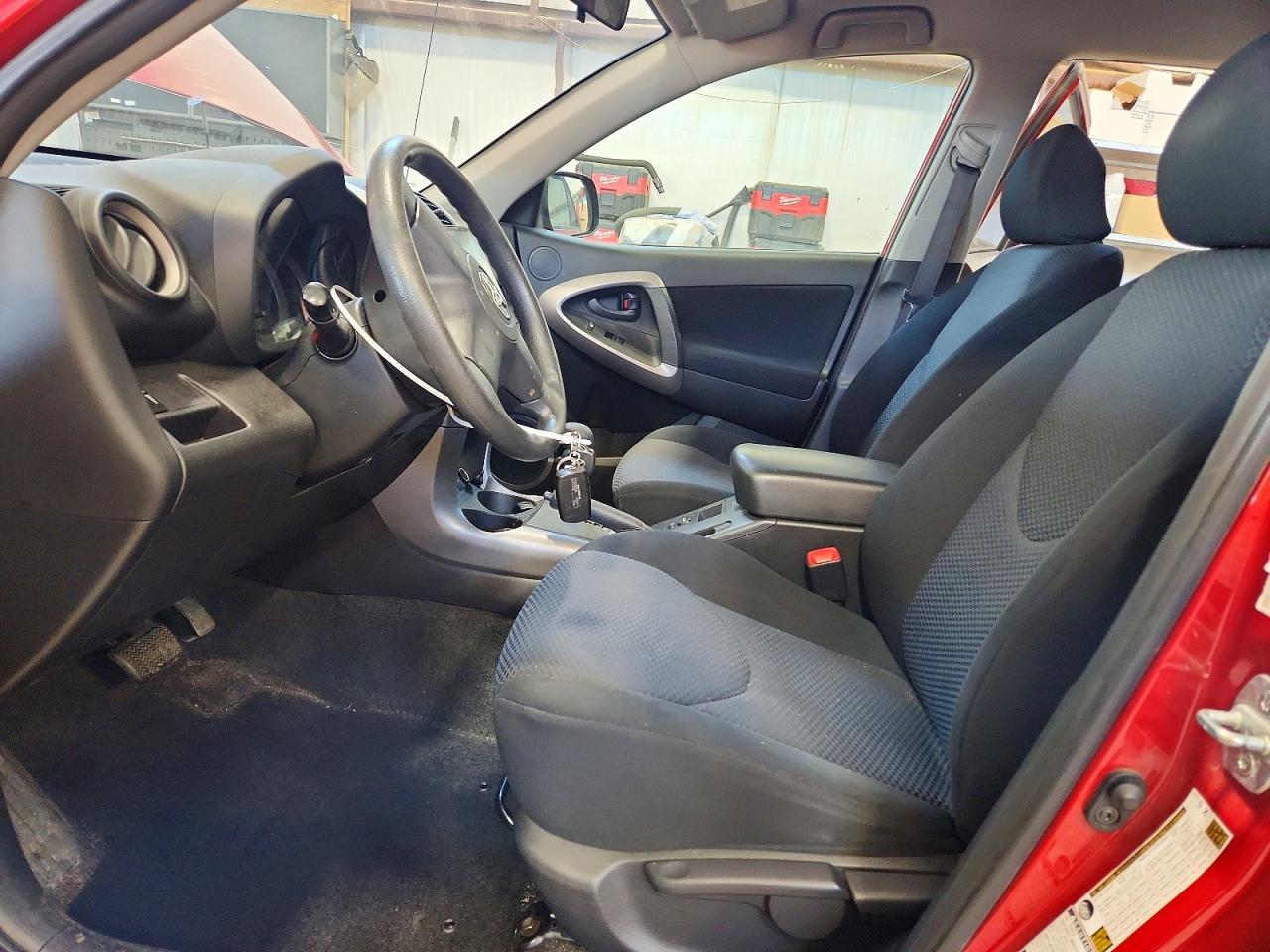 2006 Toyota Rav4 Sport Red vin: JTMBK32V066005136