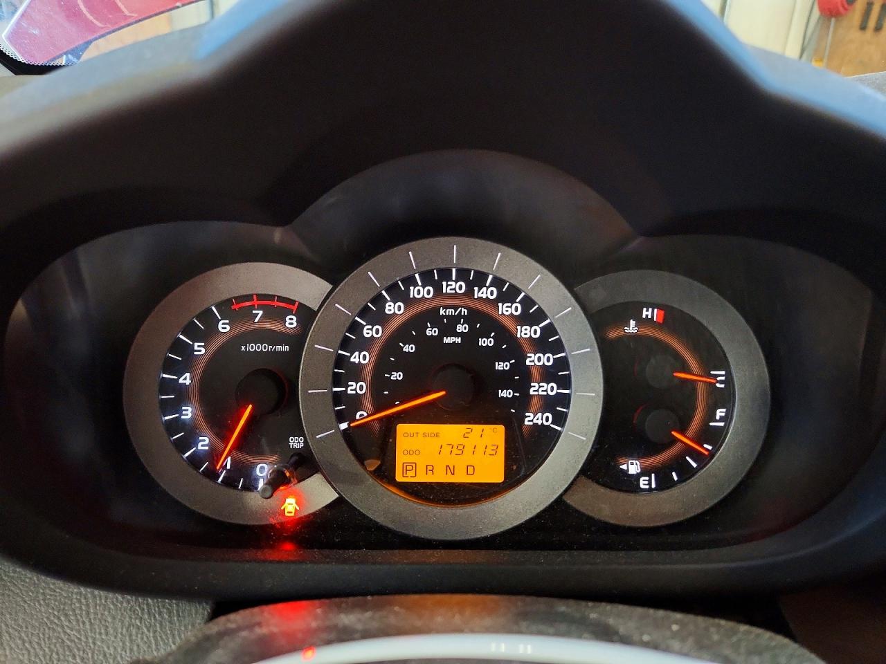 2006 Toyota Rav4 Sport Red vin: JTMBK32V066005136