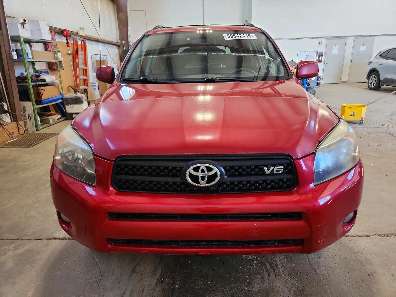 2006 Toyota Rav4 Sport Red vin: JTMBK32V066005136