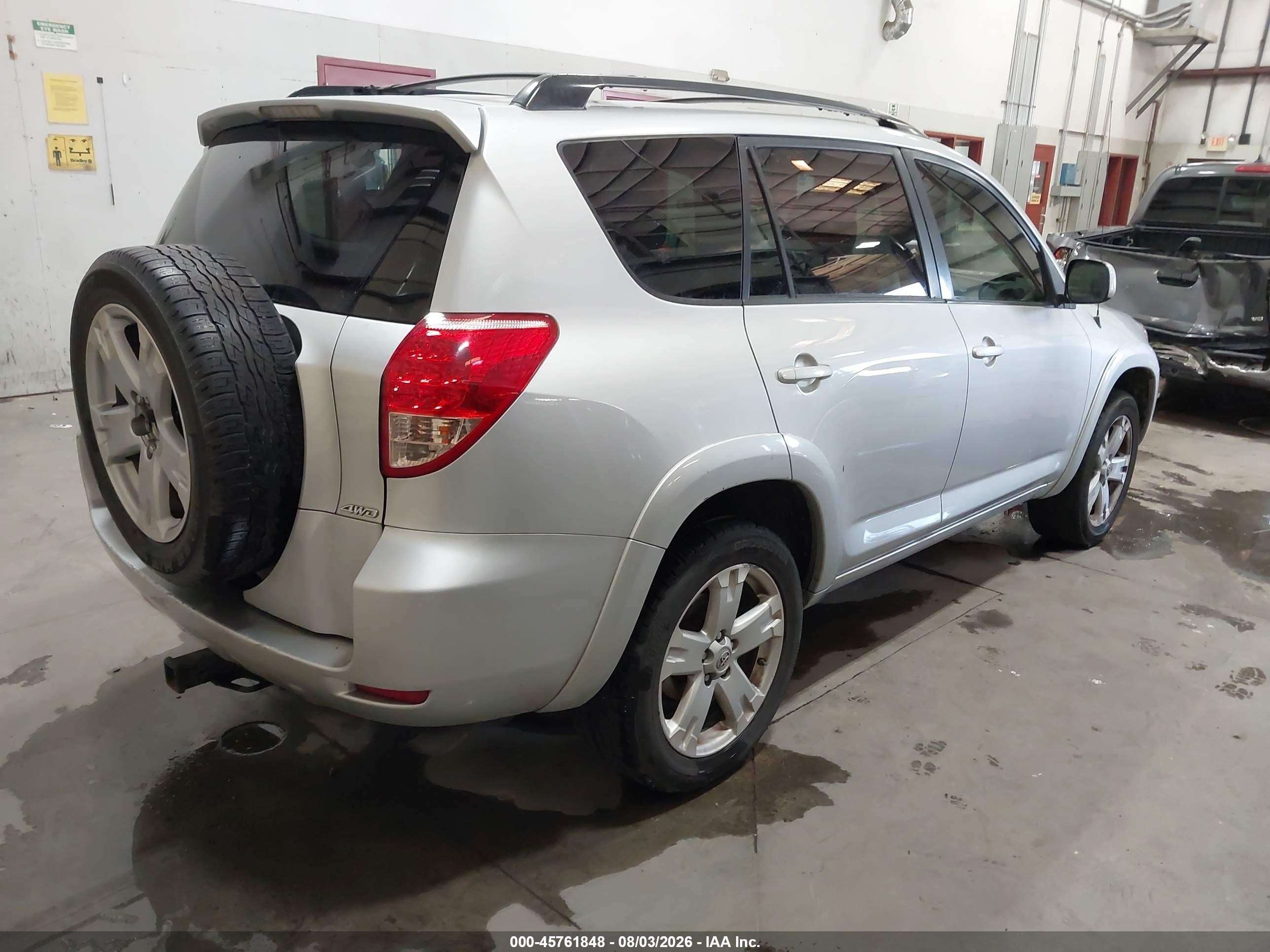 2007 Toyota Rav4 Sport Silver vin: JTMBK32V075034448